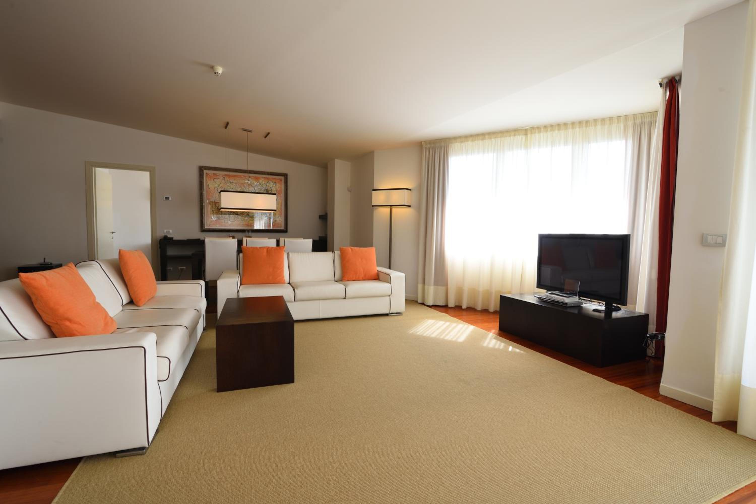 Imperial Suite with Balcony photo 3