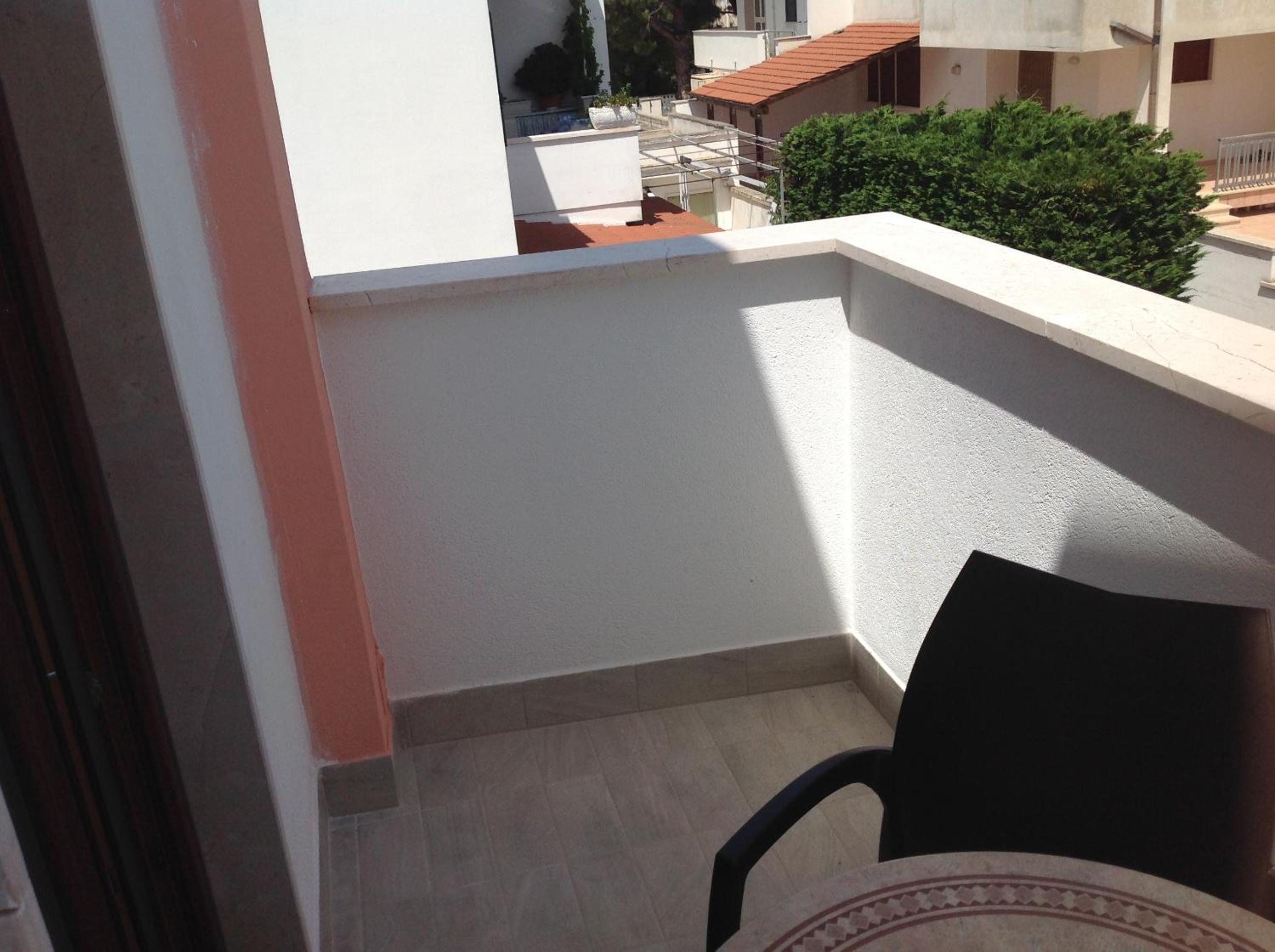 Deluxe Double Room - Photo 9