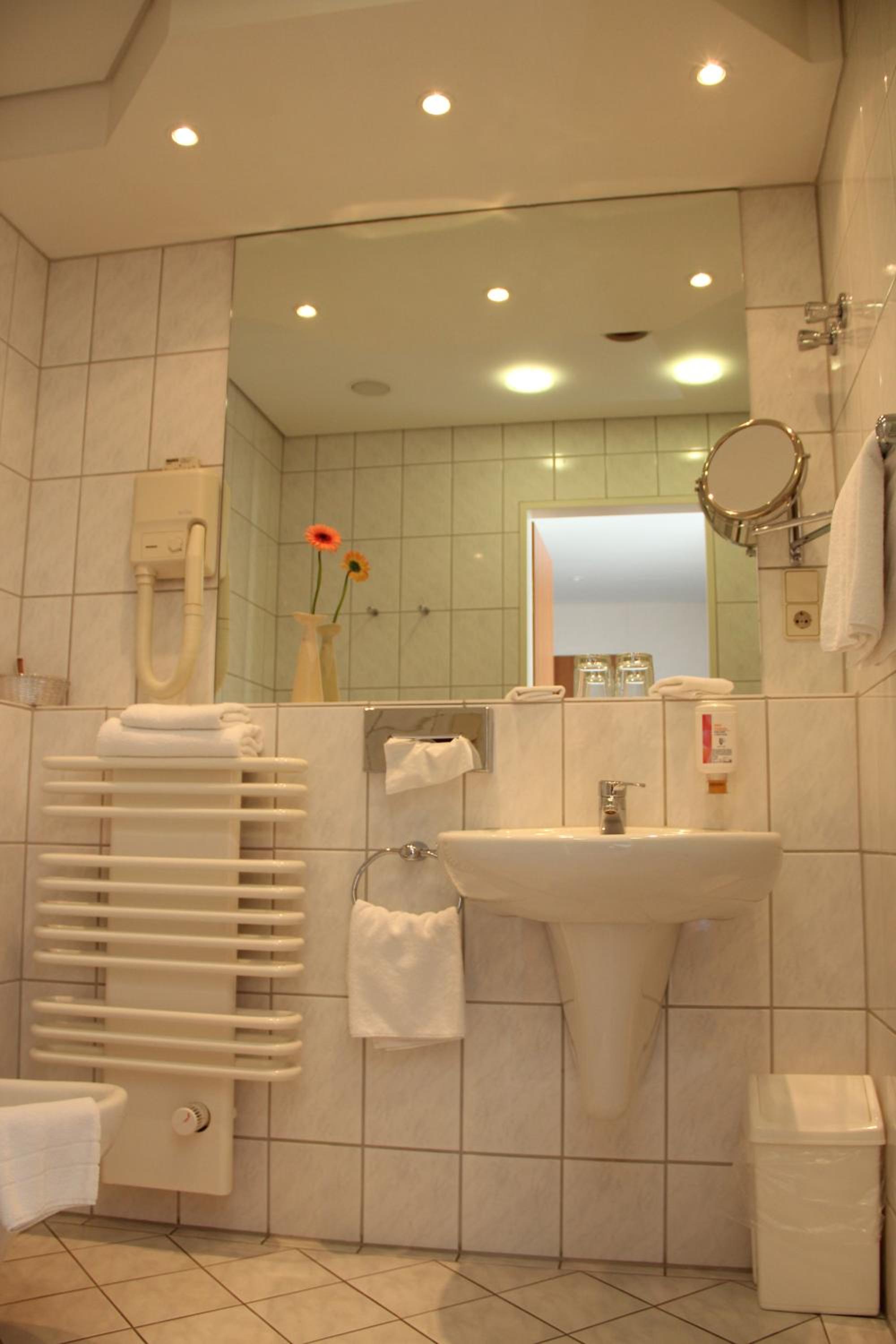 Single Room photo 2