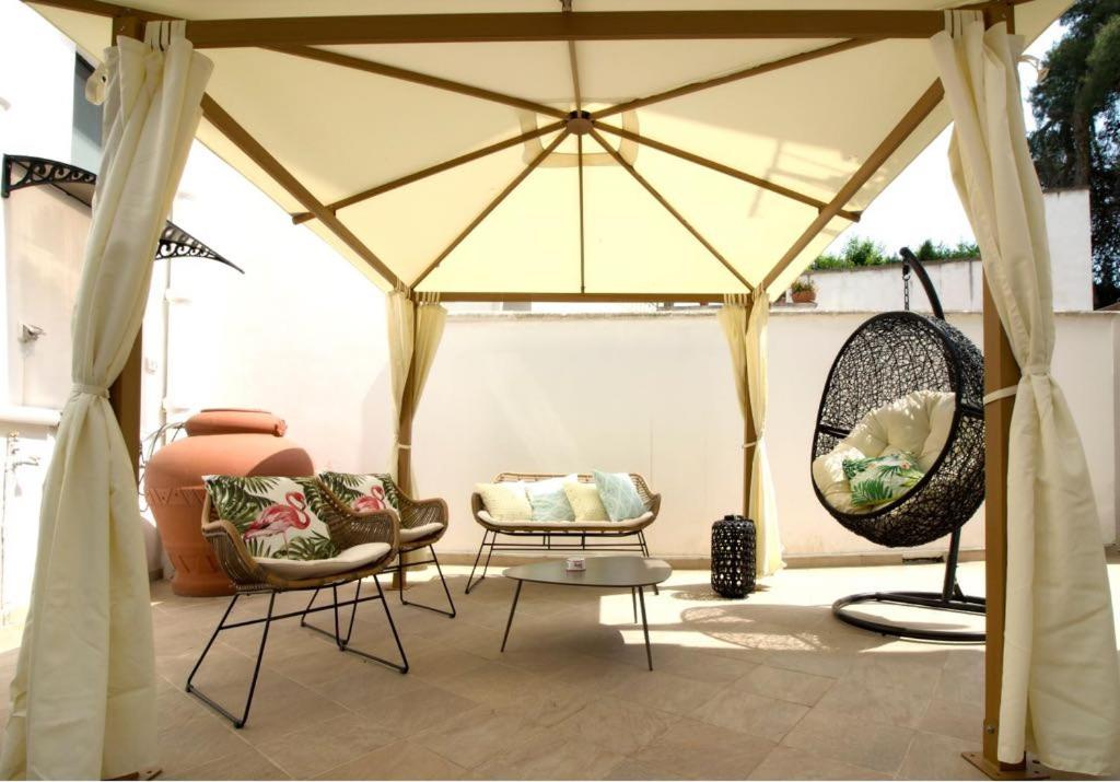 Double Room with Patio - Photo 2