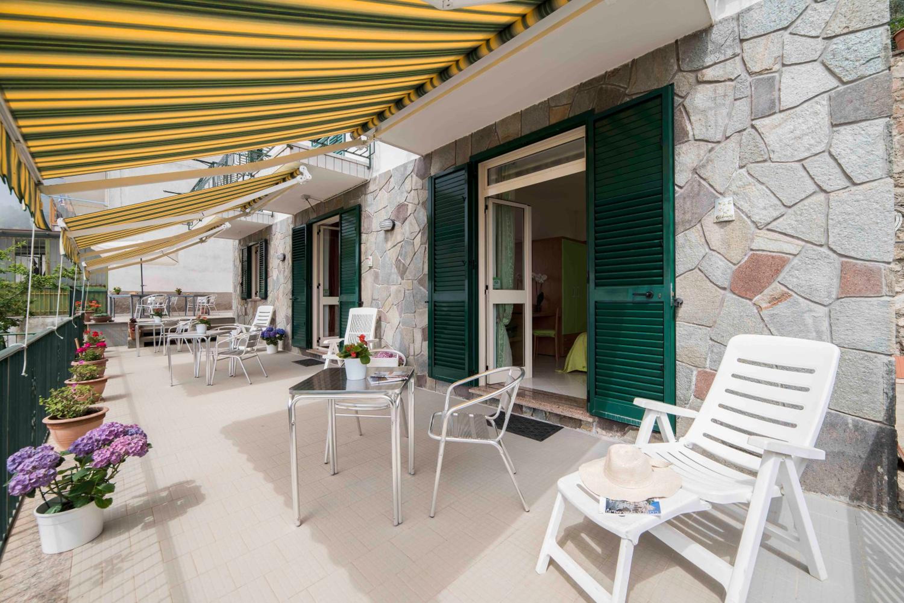 Double Room with Terrace - Photo 5