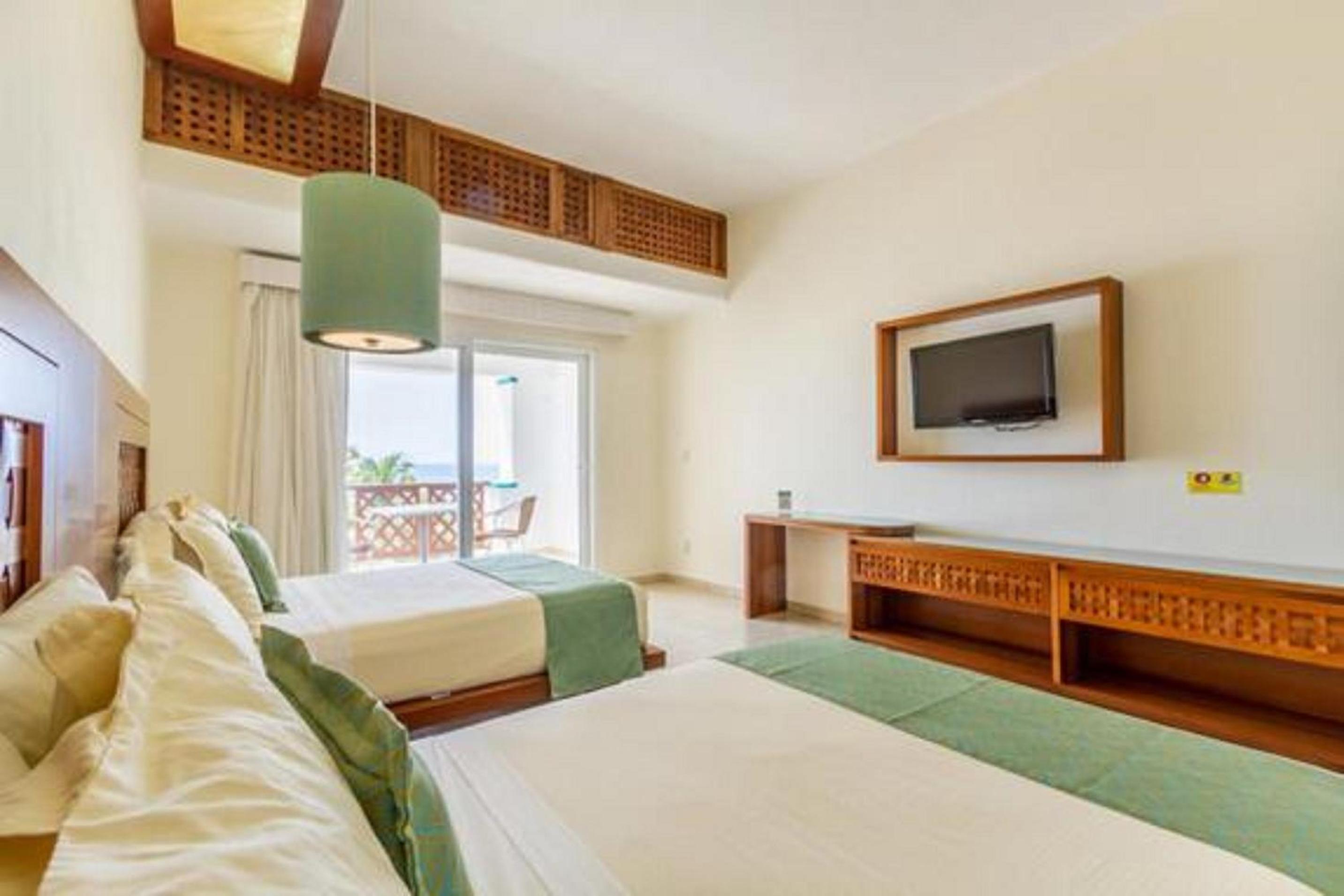 Double Room with Two Double Beds with Ocean View