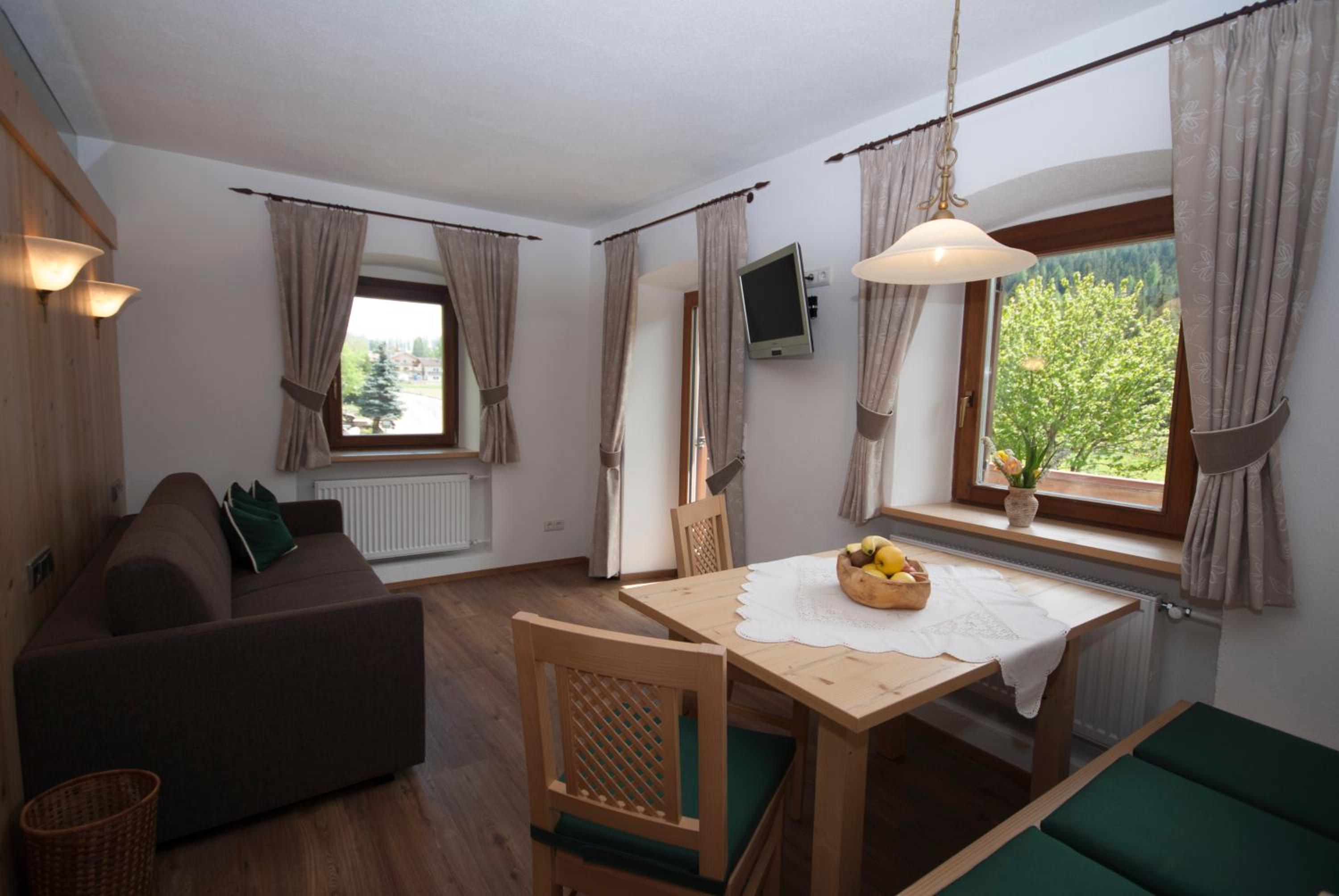 Apartment with Balcony photo 1