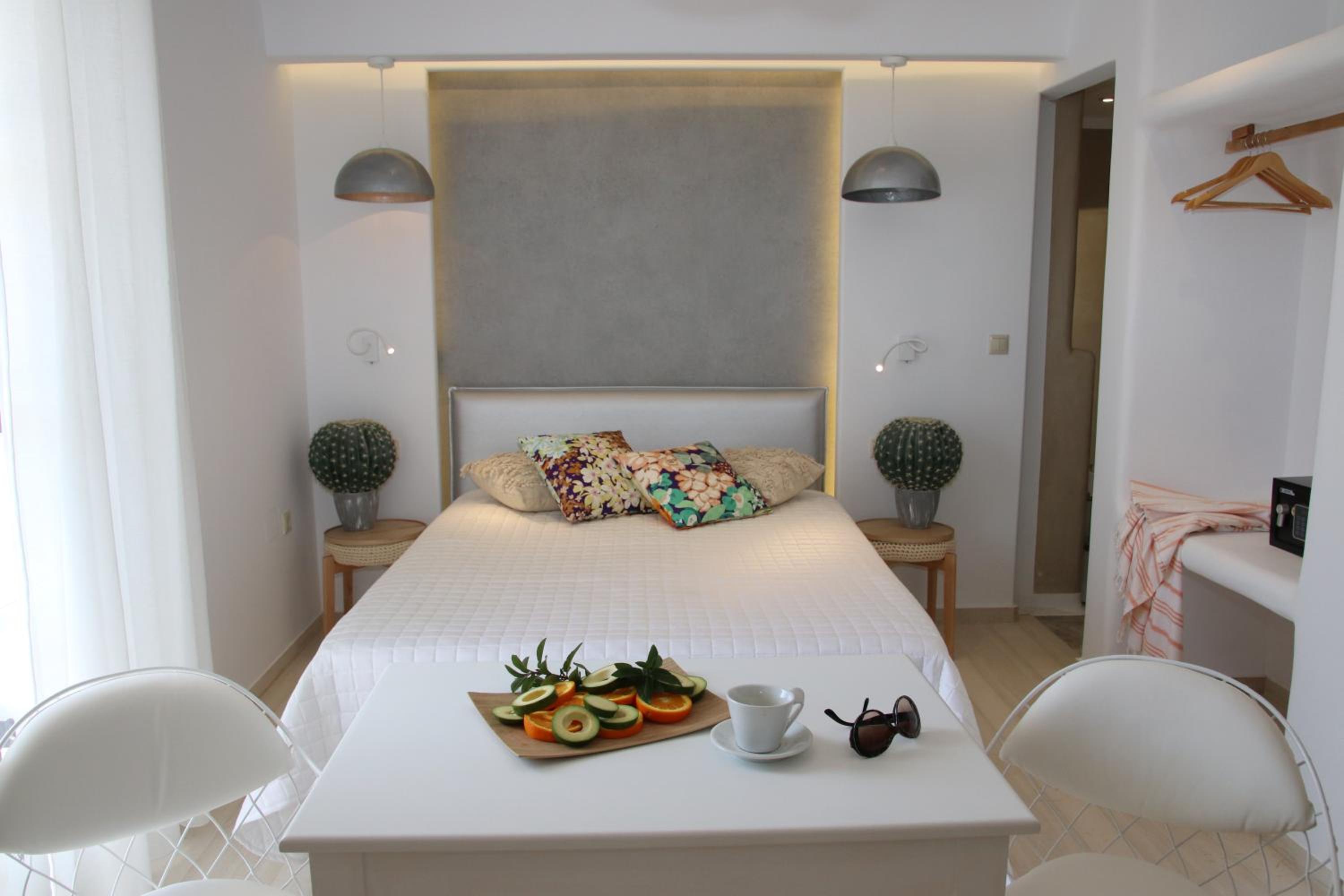 Superior suite with hot tub and partial view of the sea - Photo 9