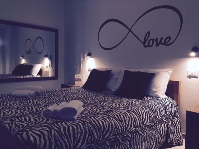 Double Room - Photo 6