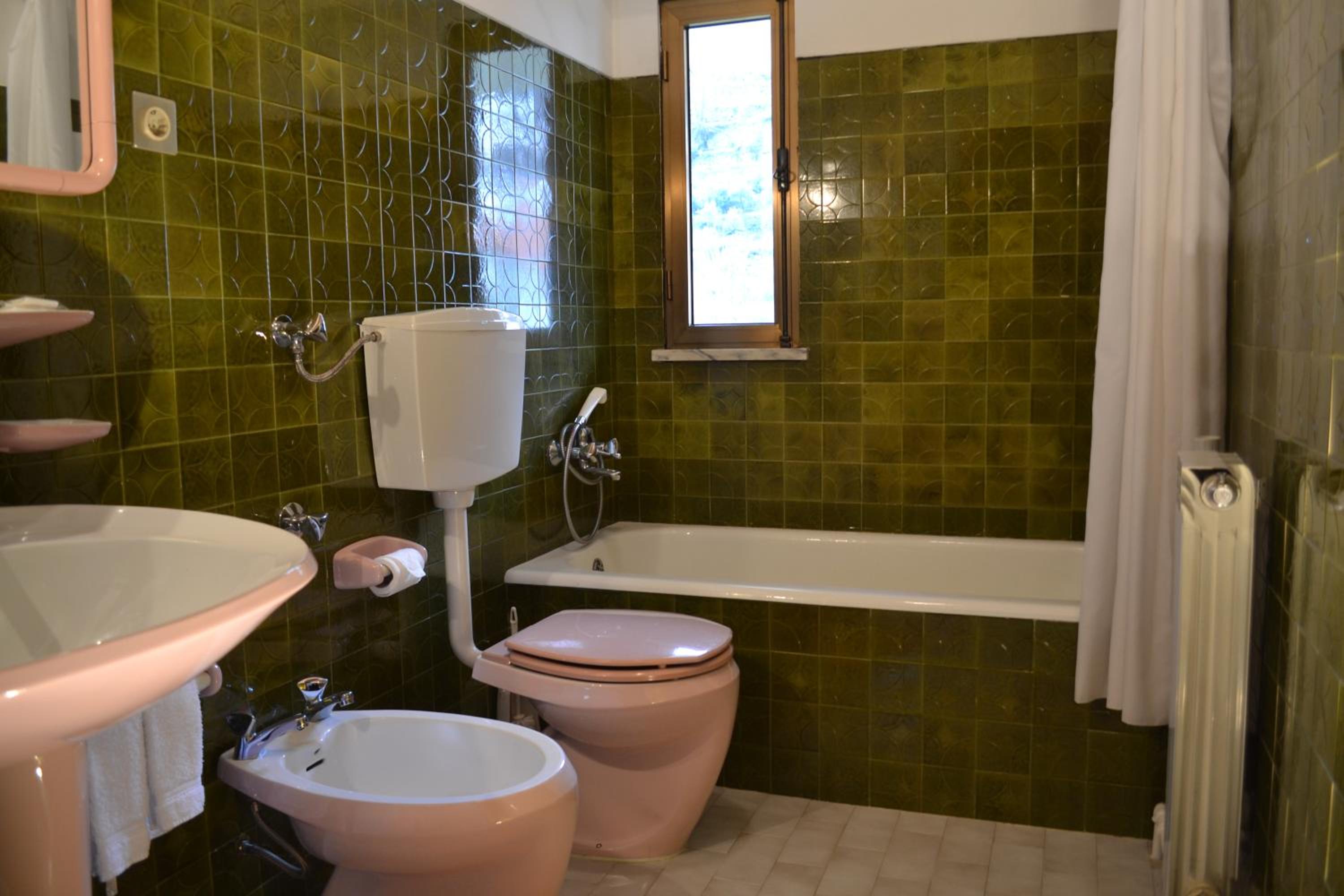 Double or Twin Room - Photo 14
