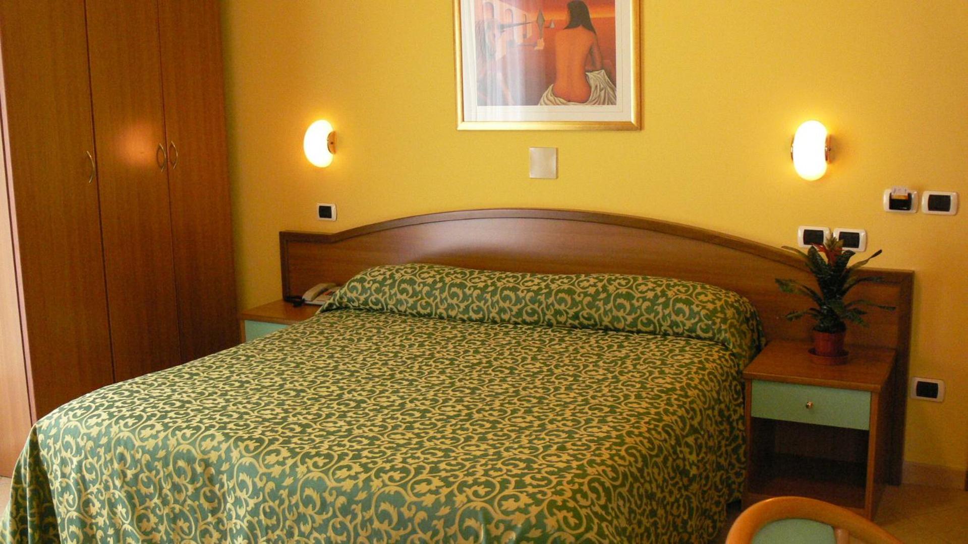 Double or Twin Room photo 2