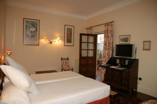 Double or Twin Room - Photo 4