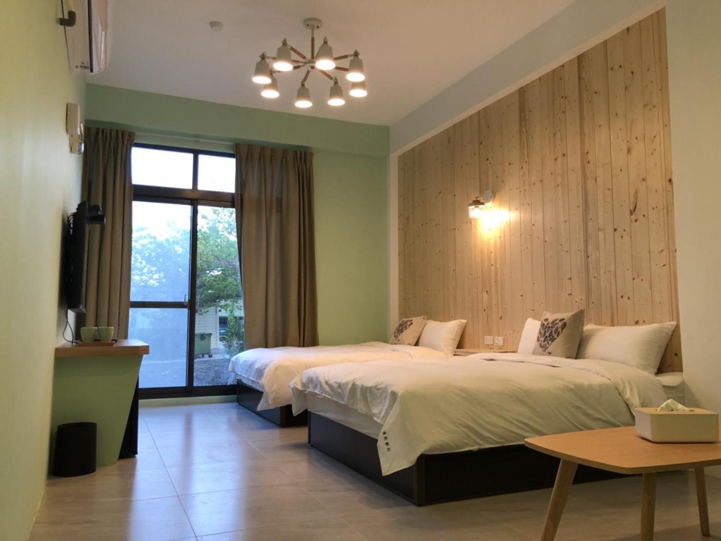 Standard Quadruple Room photo 2