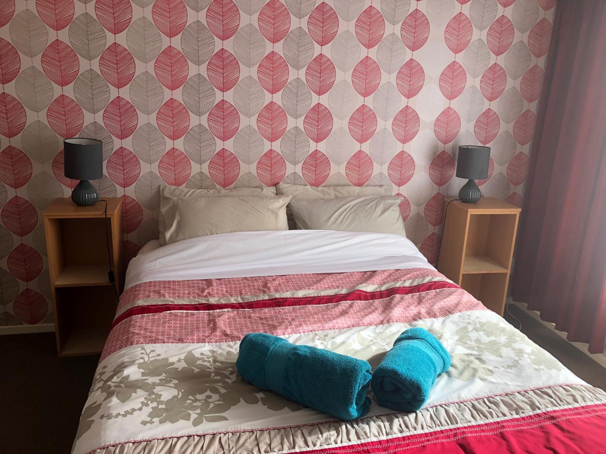 Double Room with Shared Bathroom photo 2