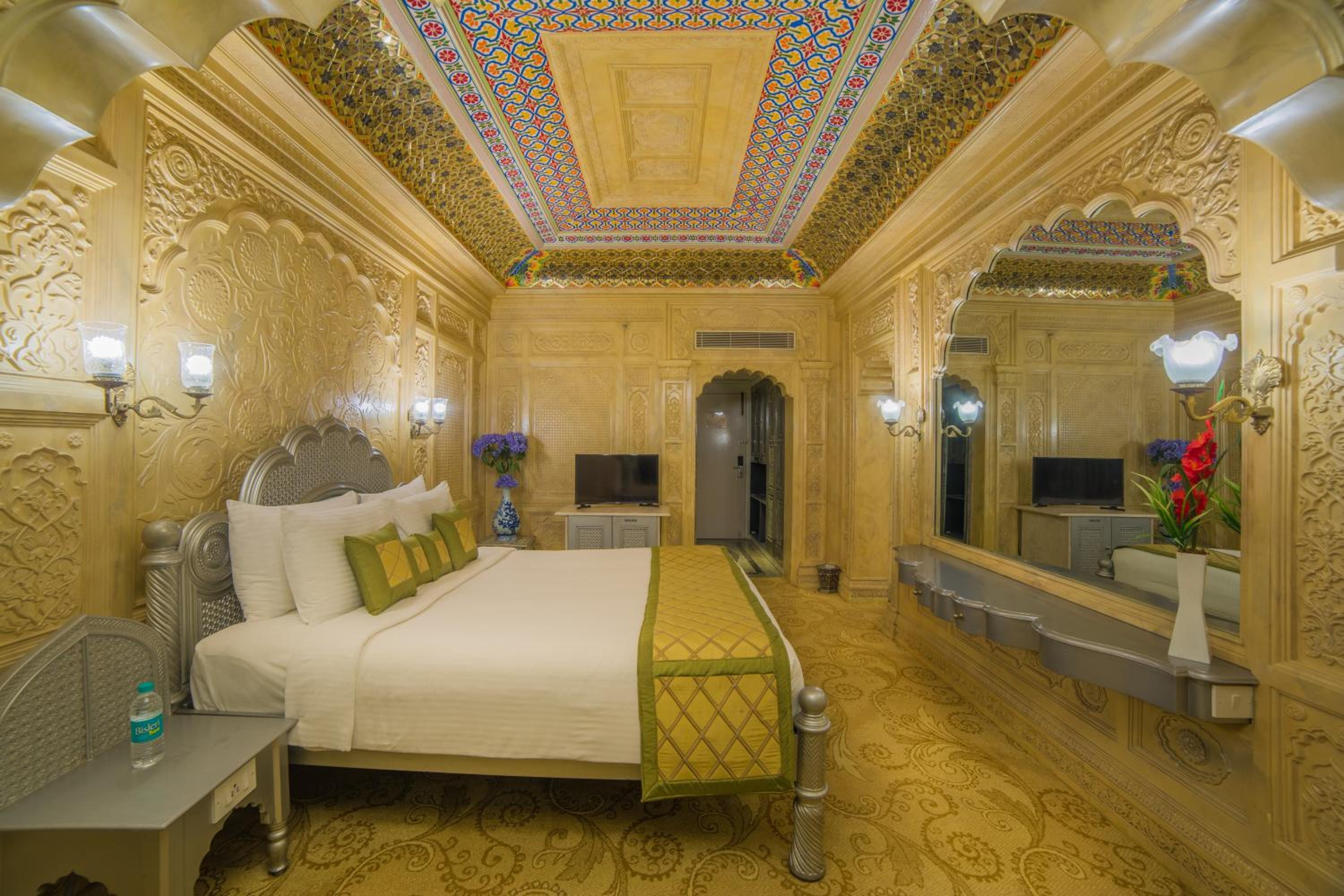Theme Suite  - Photo 3