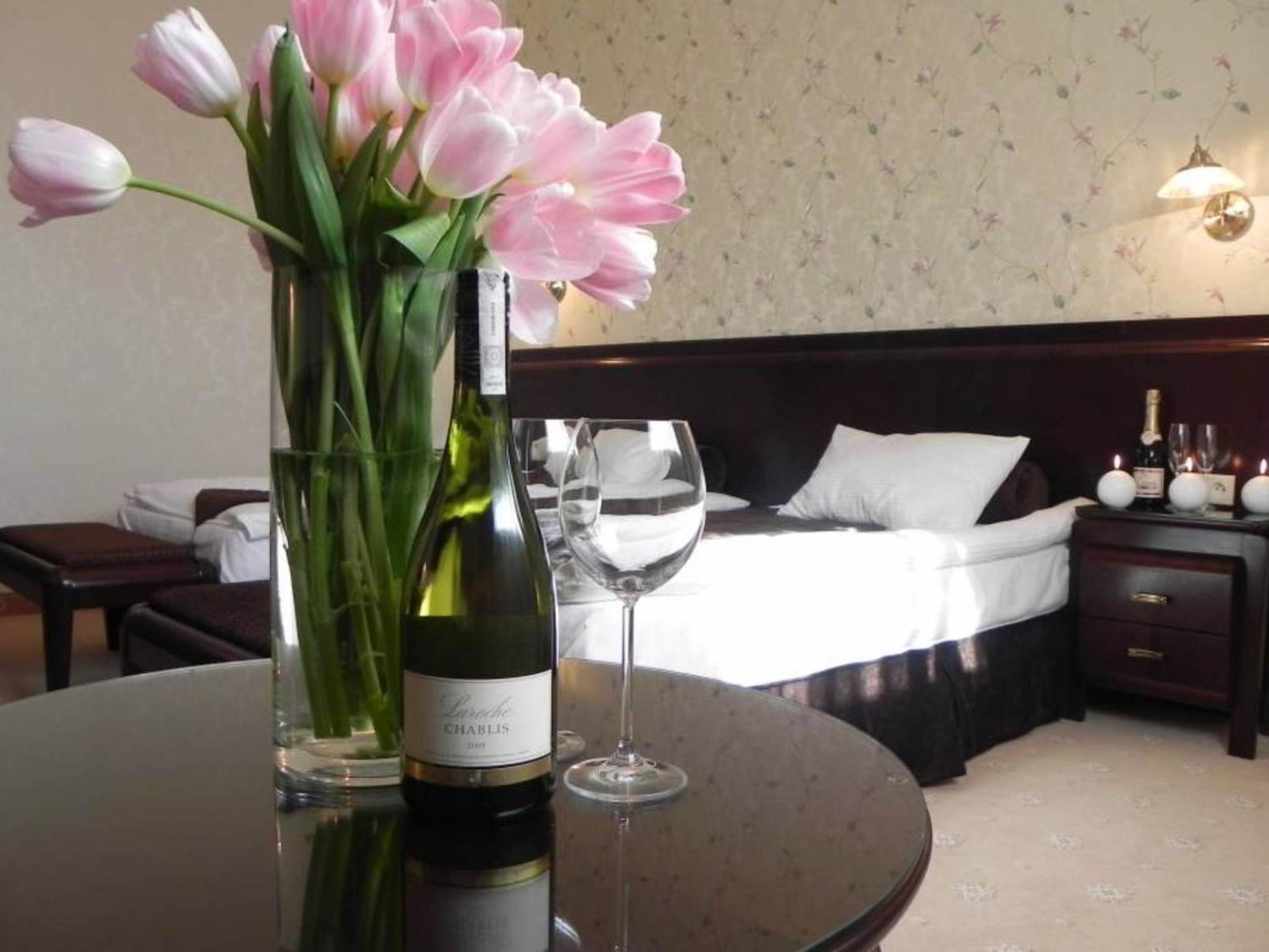 Mini Suite (2 Adults) - Photo 2