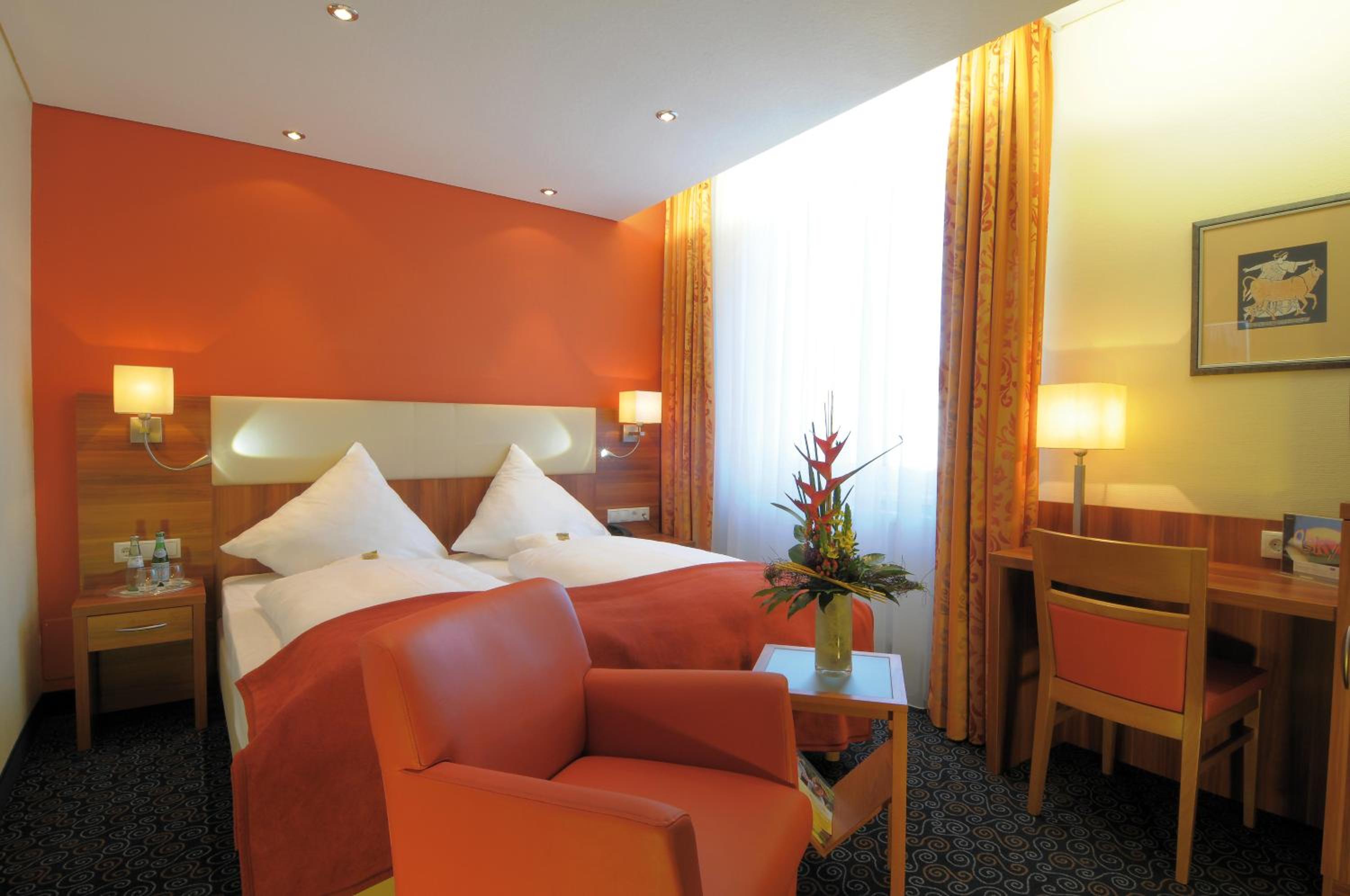 Double Room - Photo 16