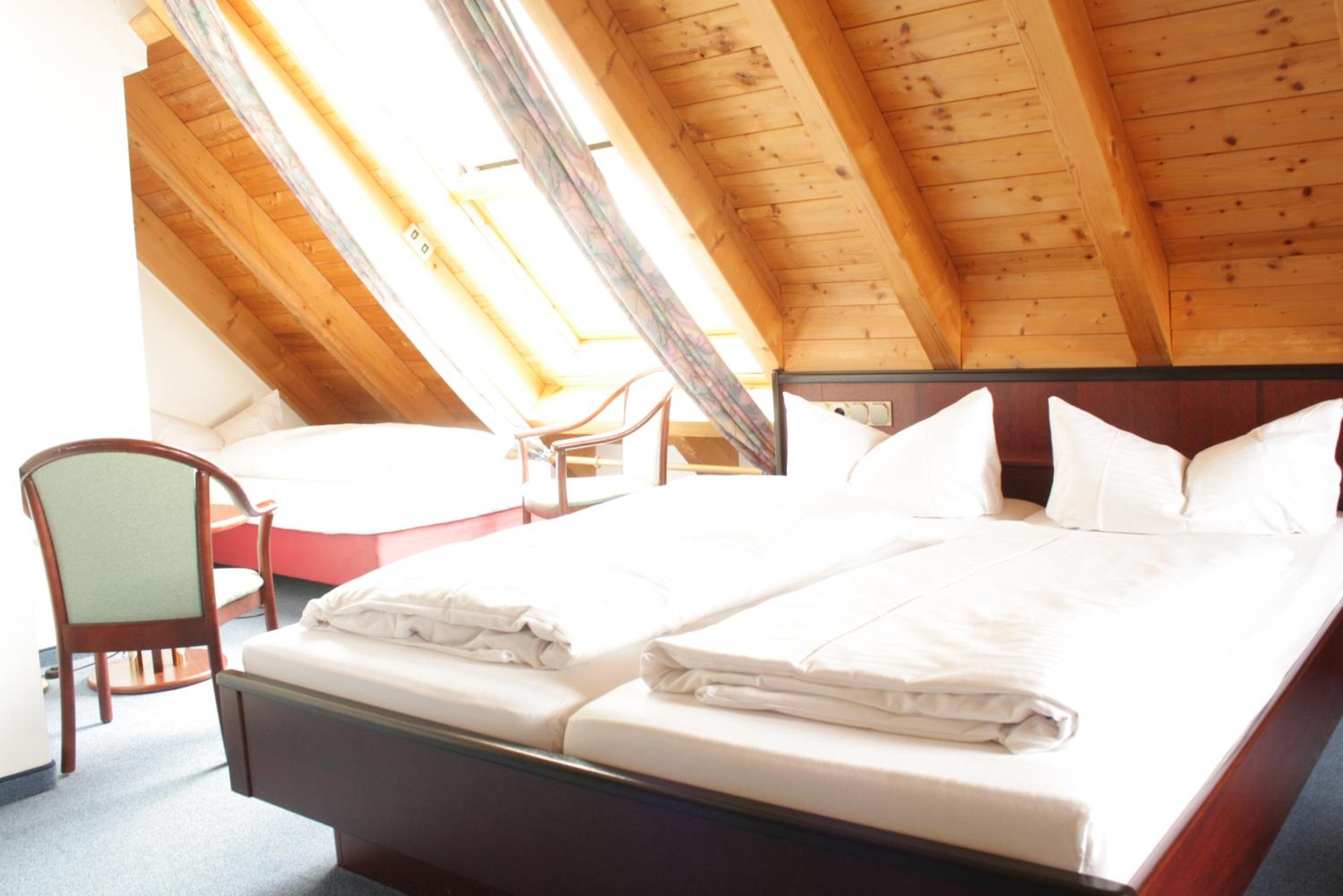Triple Room - Photo 5