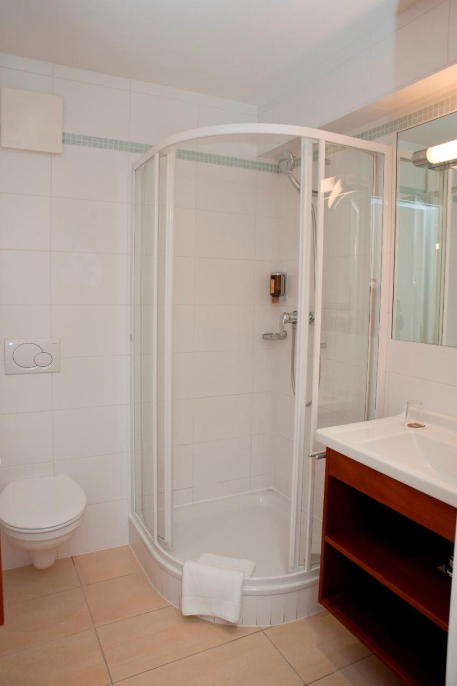 Queen Room - Photo 7