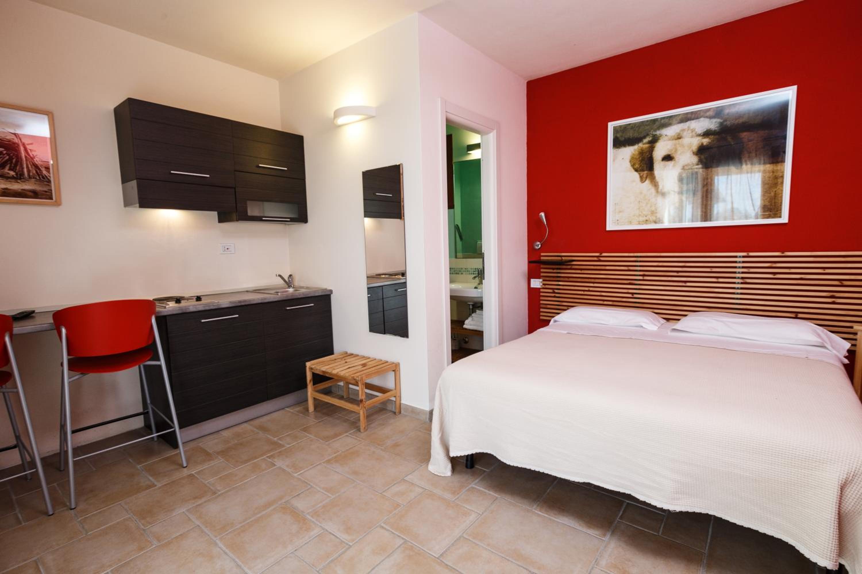 Economy Double Room photo 3