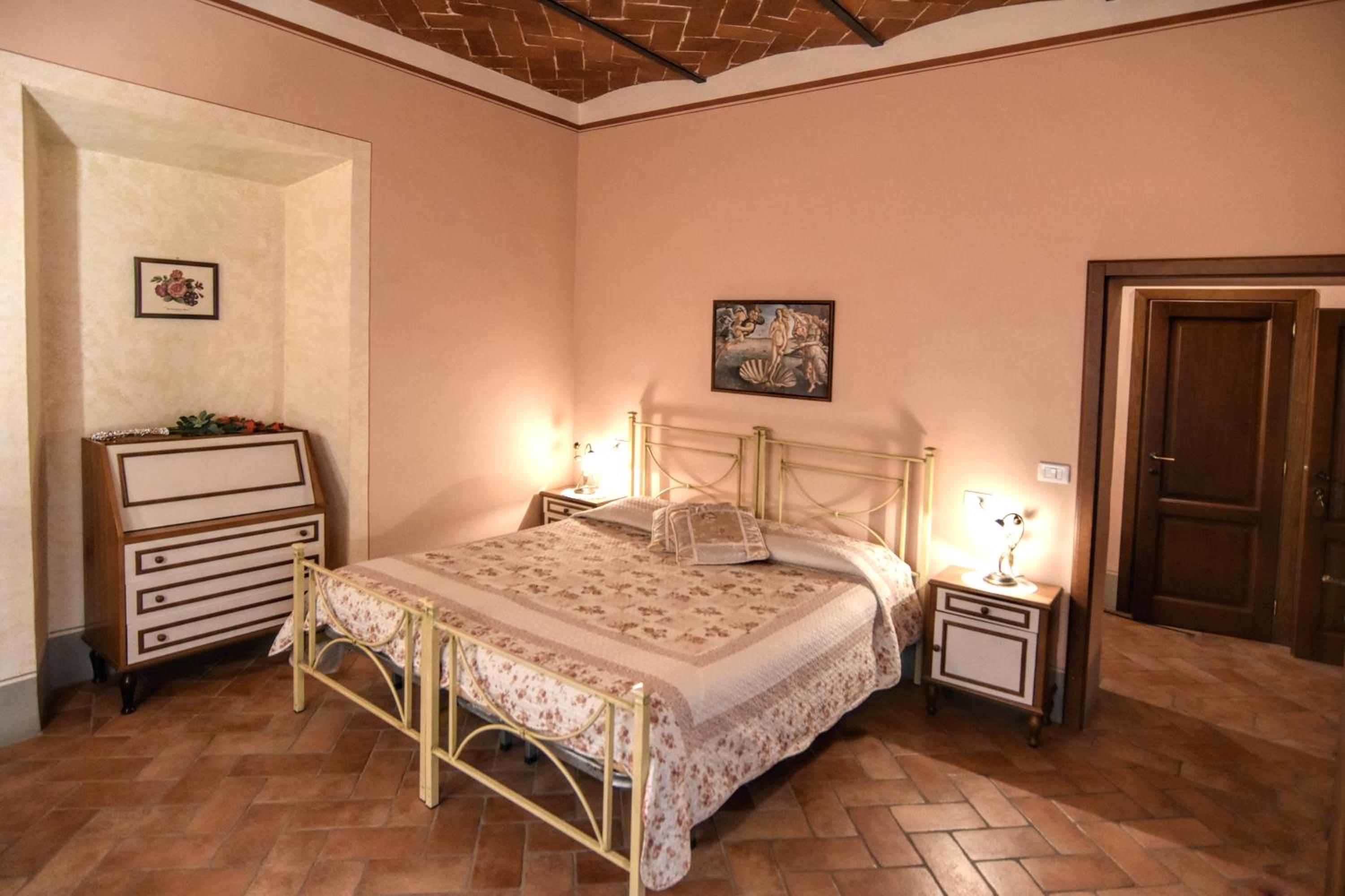 One-Bedroom Apartment with Garden View