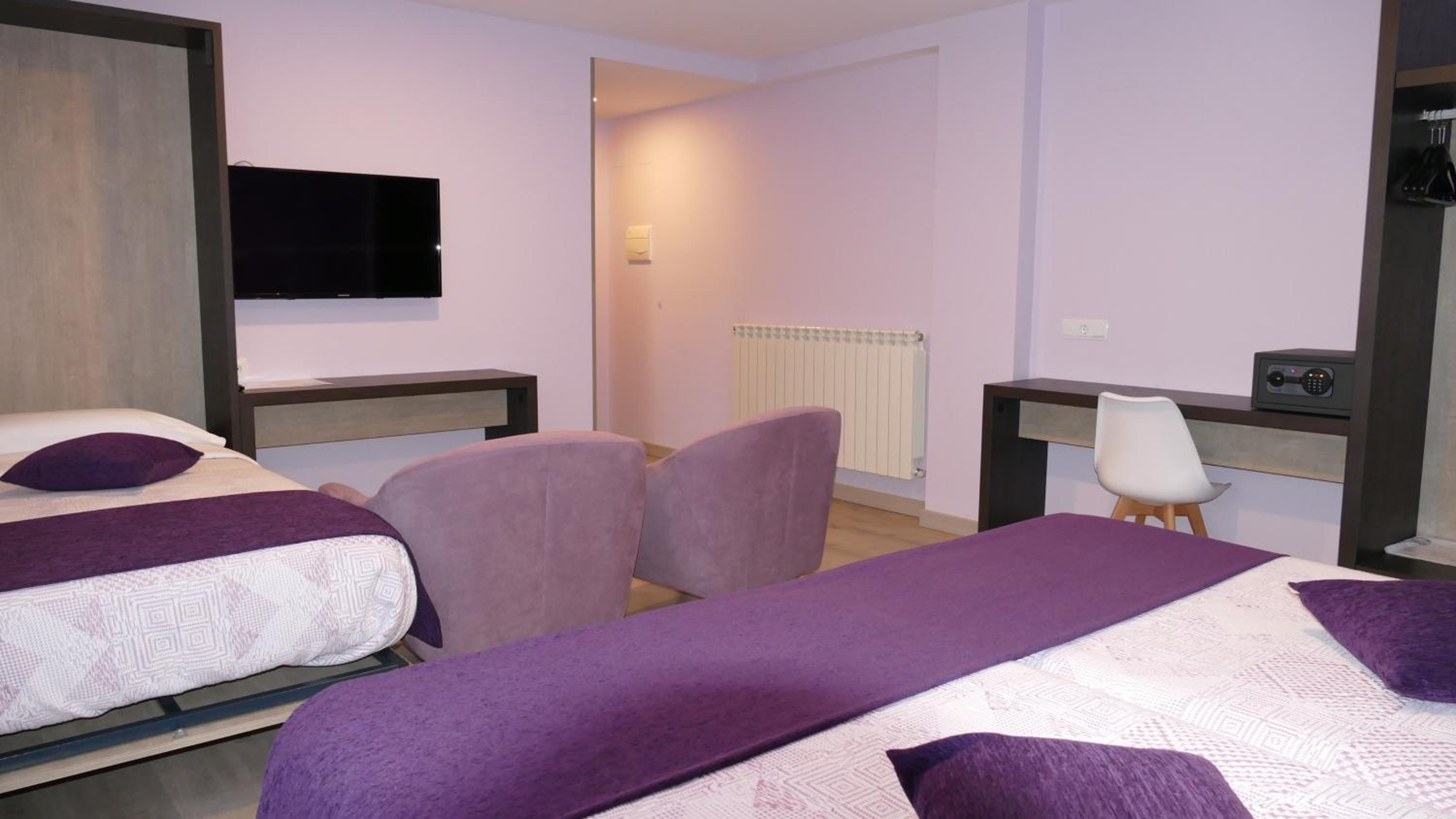 Deluxe Suite photo 2