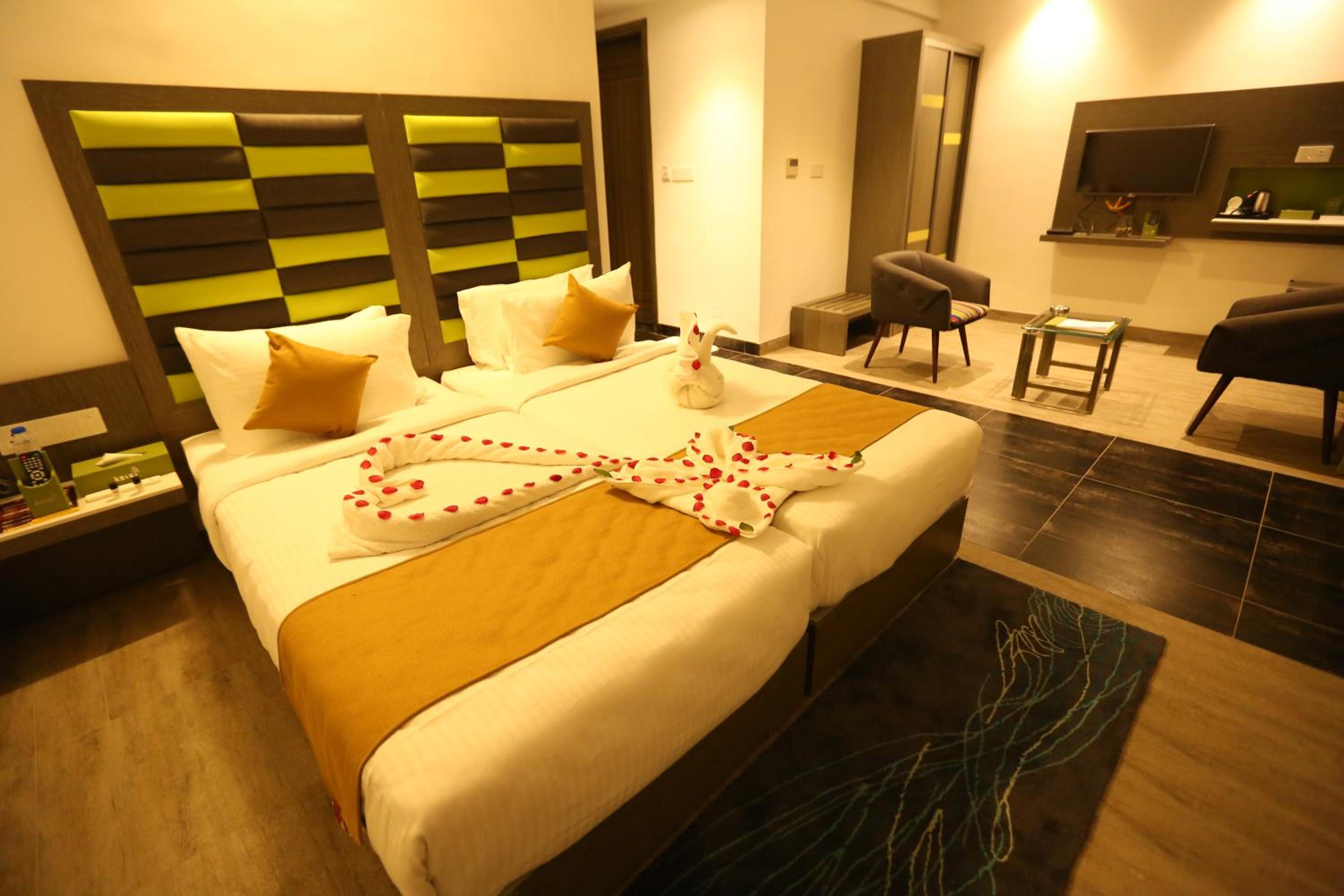 Superior Double or Twin Room photo 3