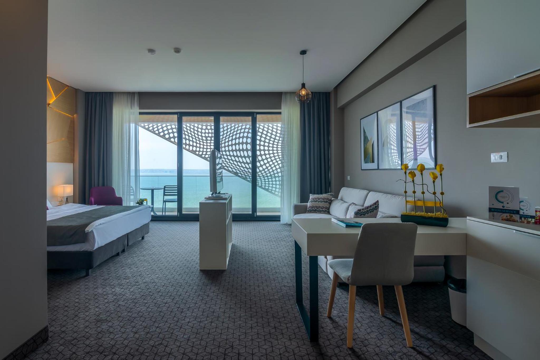 Executive Double Room with Lake View photo 1