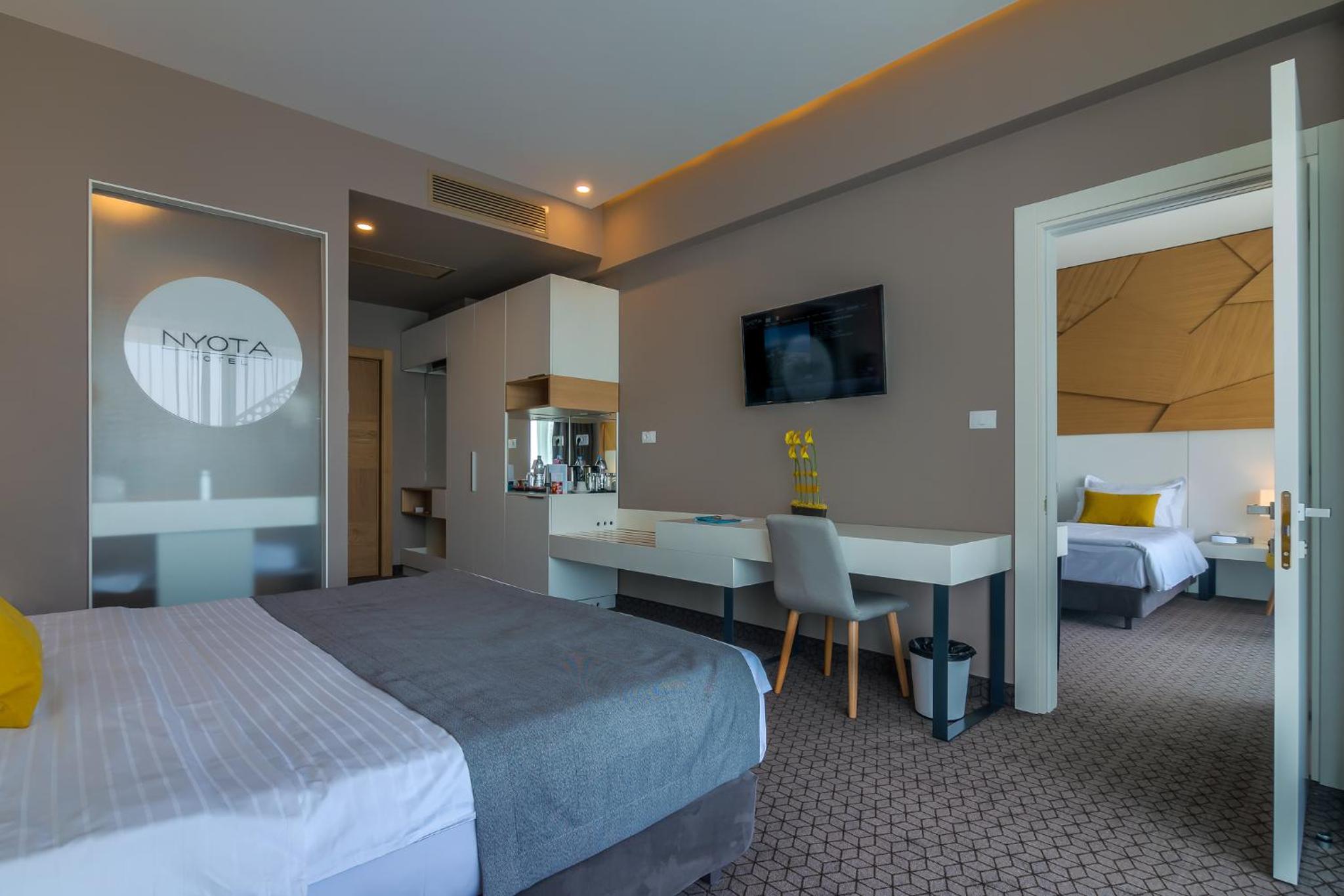 Family Room with Sea View photo 3