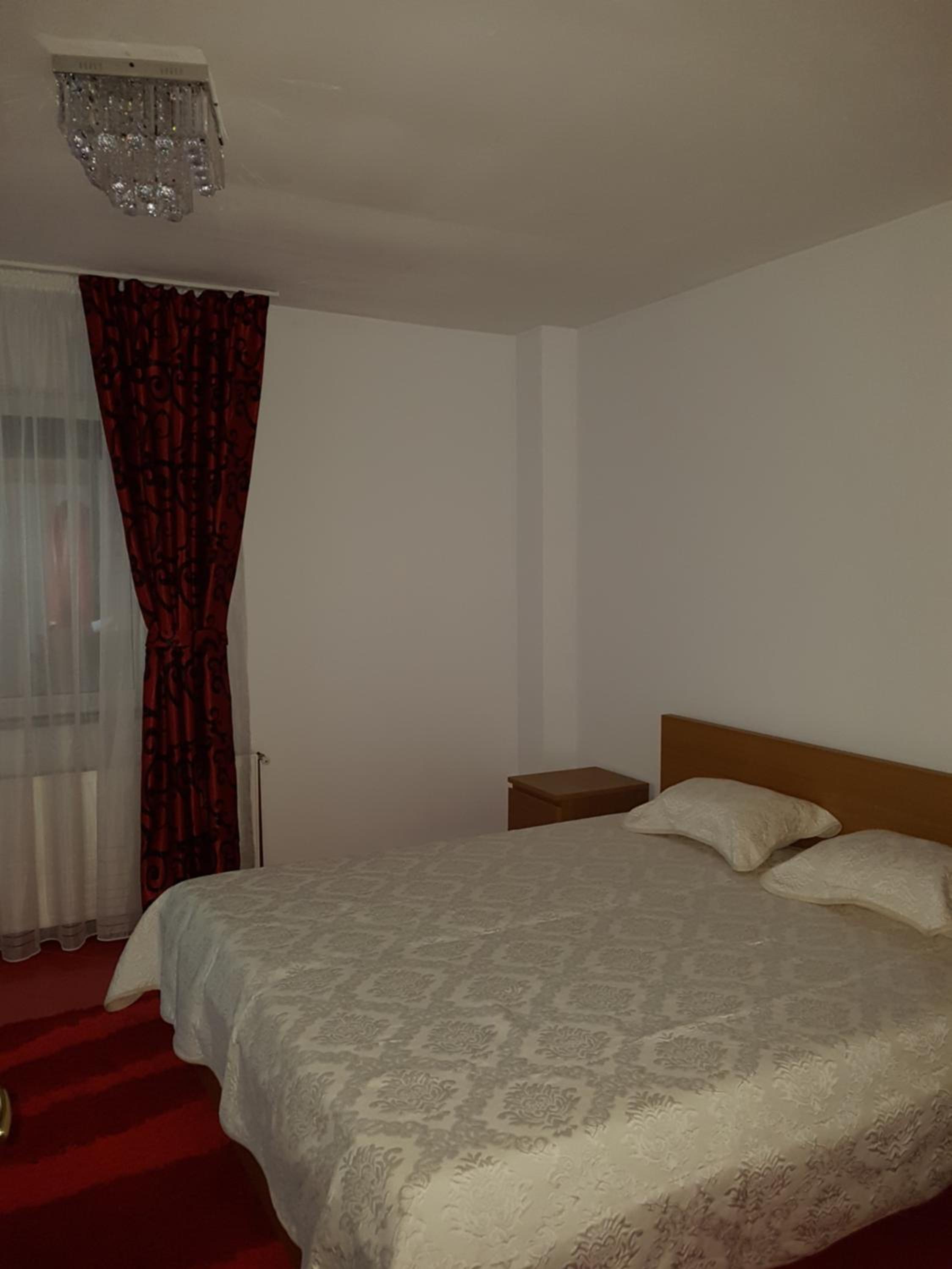 Double Room - Photo 8
