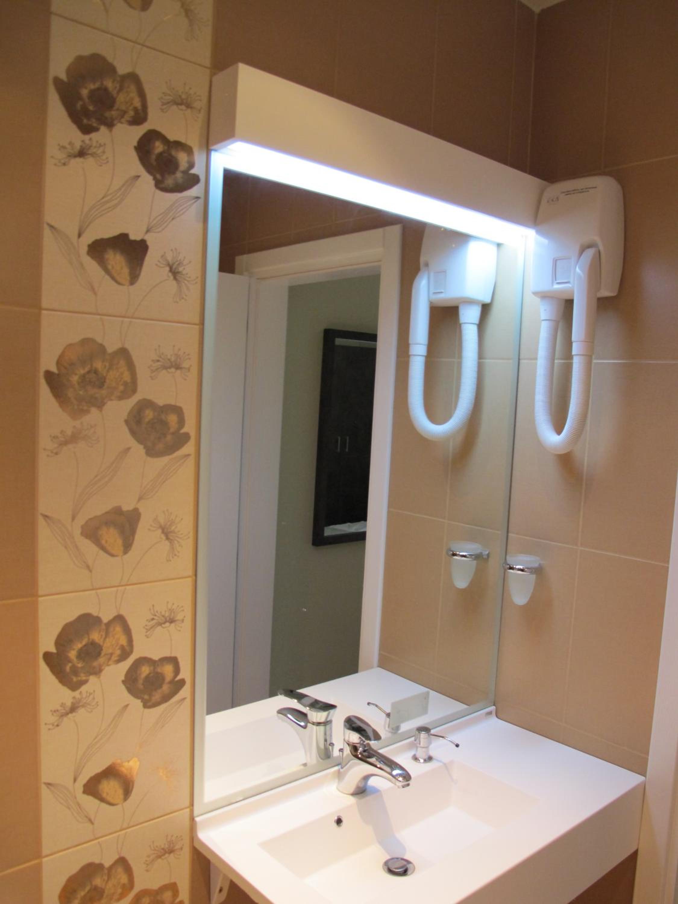 Deluxe Double Room - Photo 3