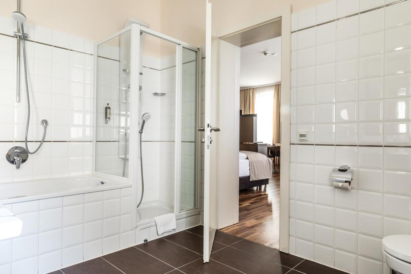 Junior Suite - Photo 12