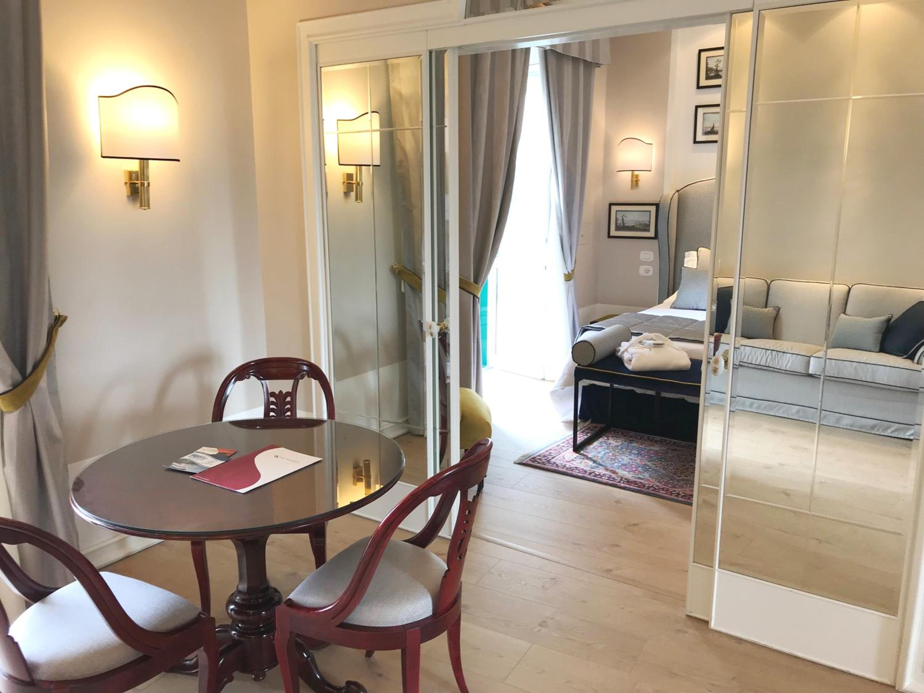 Suite - Photo 6