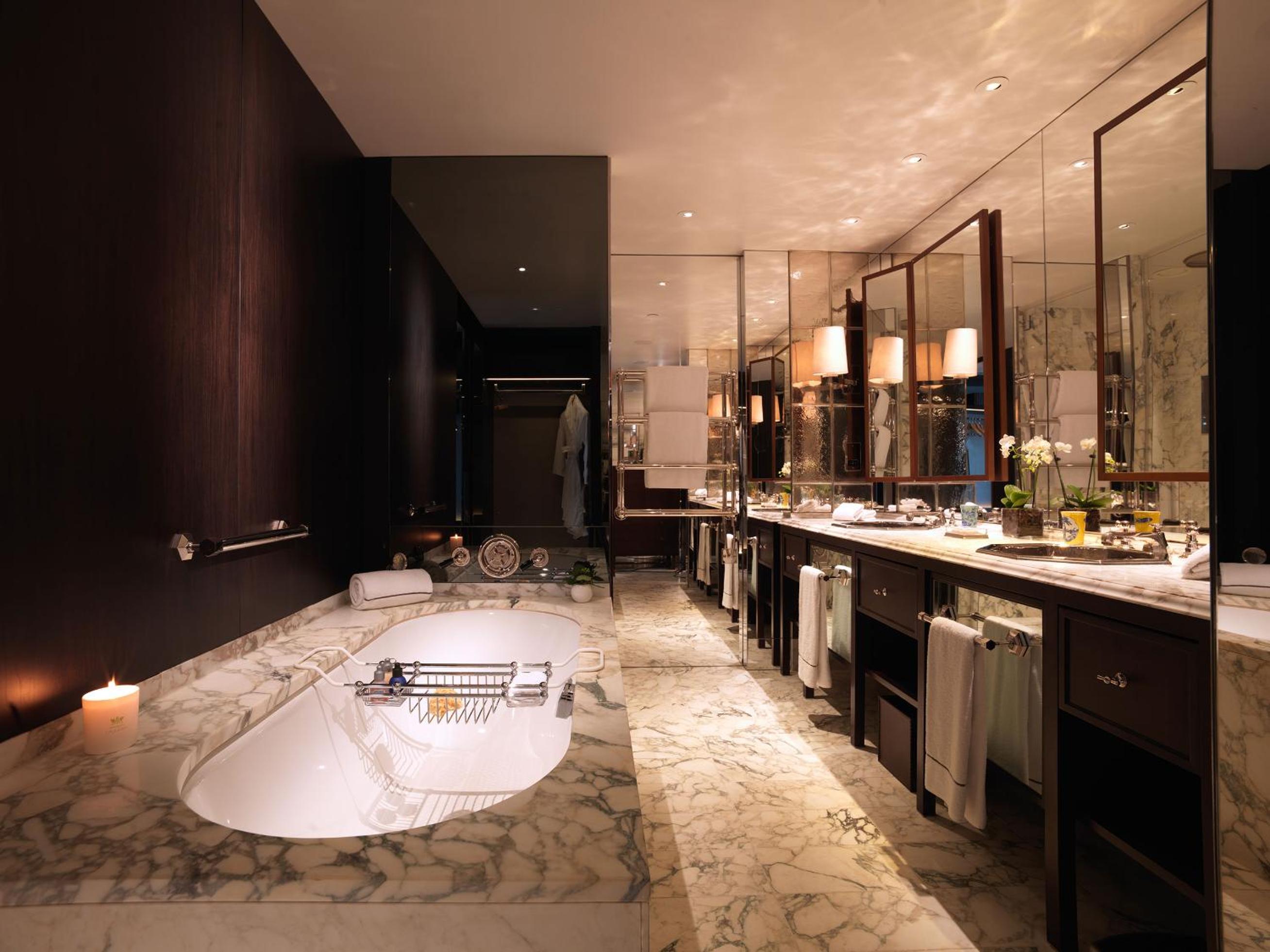 Grand Premier Suite photo 2