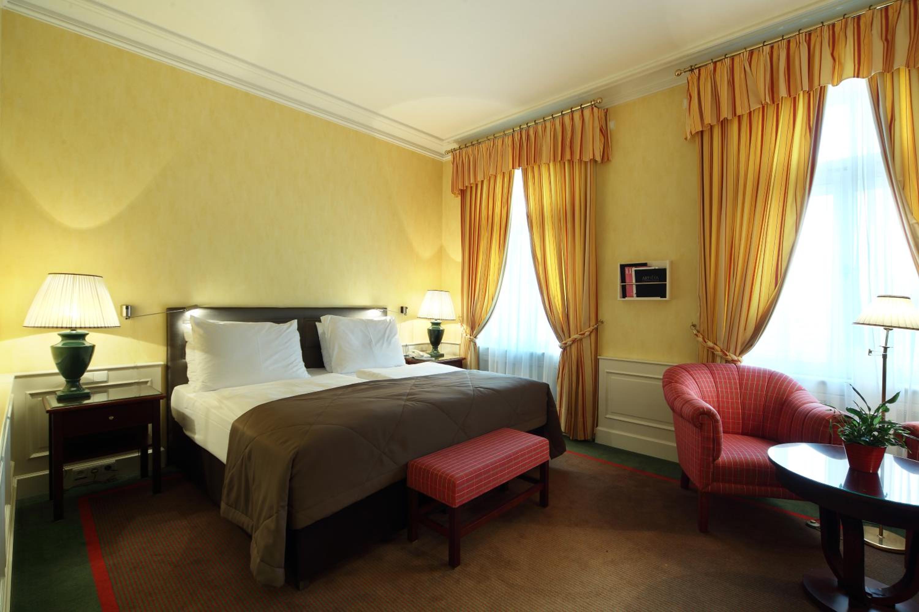 Deluxe Double or Twin Room