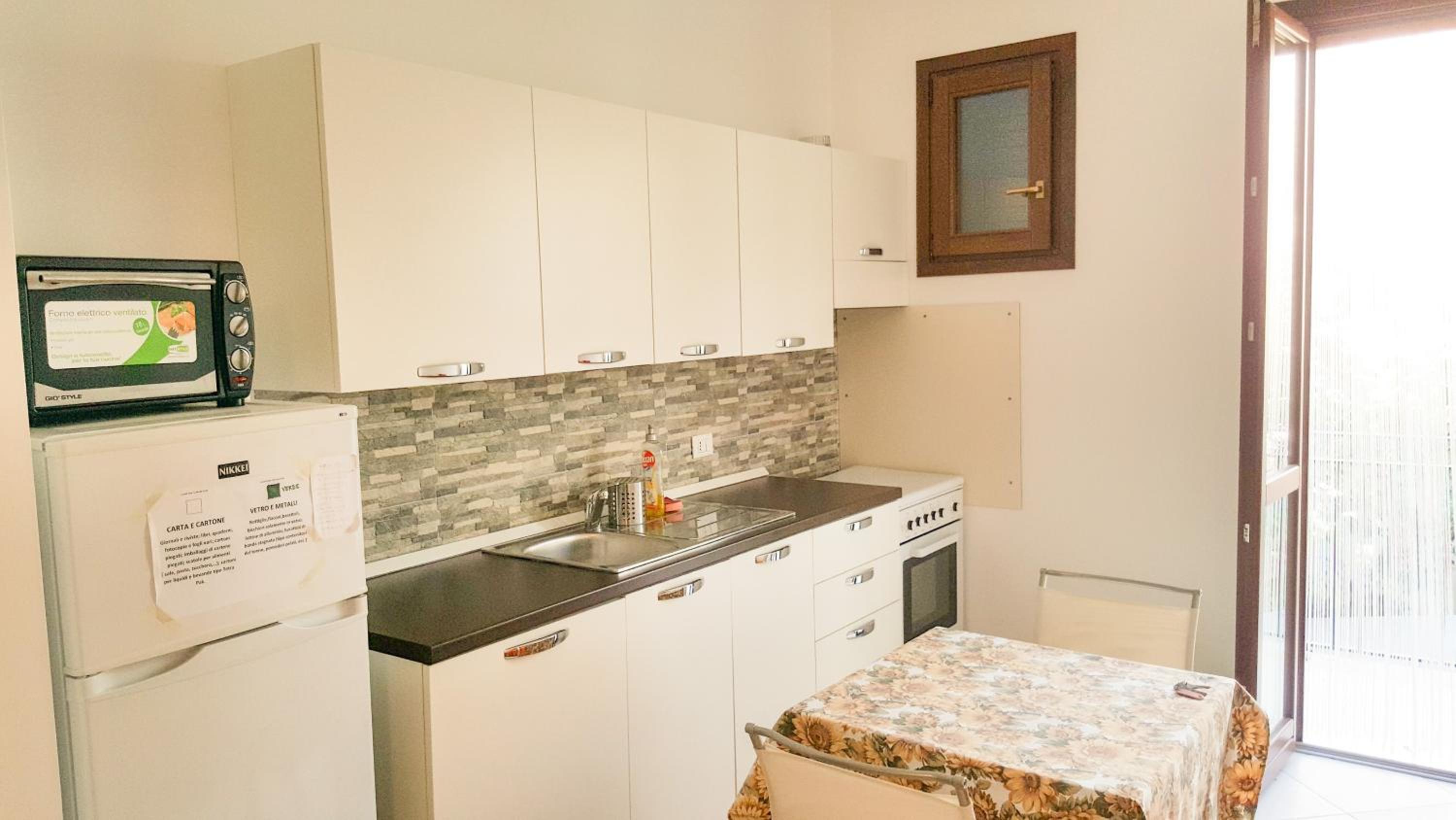One-Bedroom Apartment photo 1