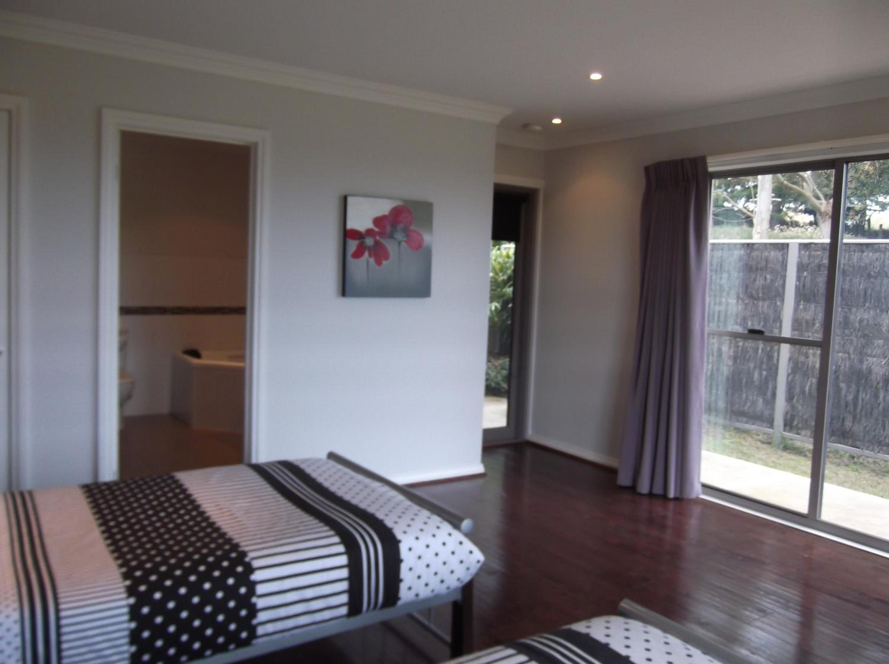 Courtyard Twin Room photo 1