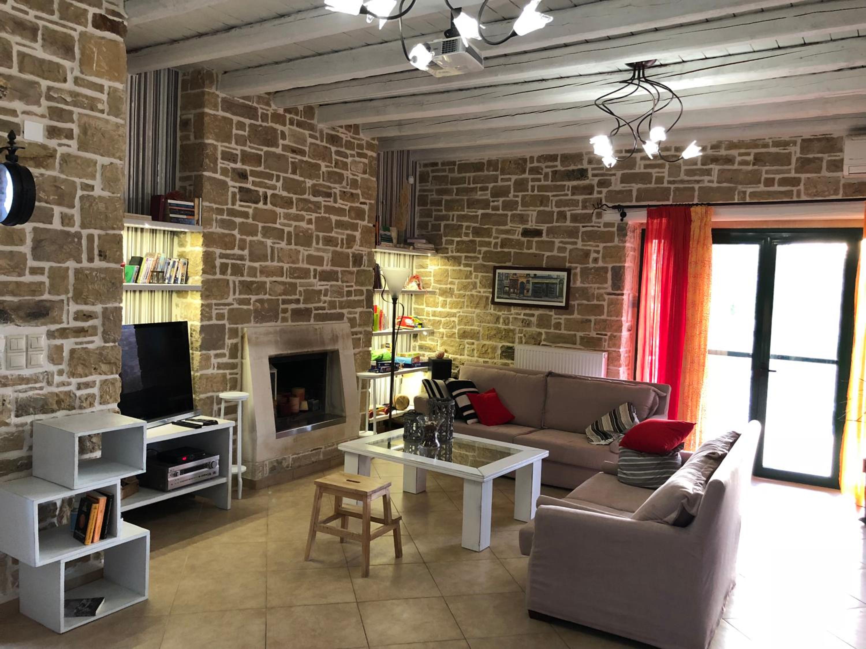 Villa photo 3