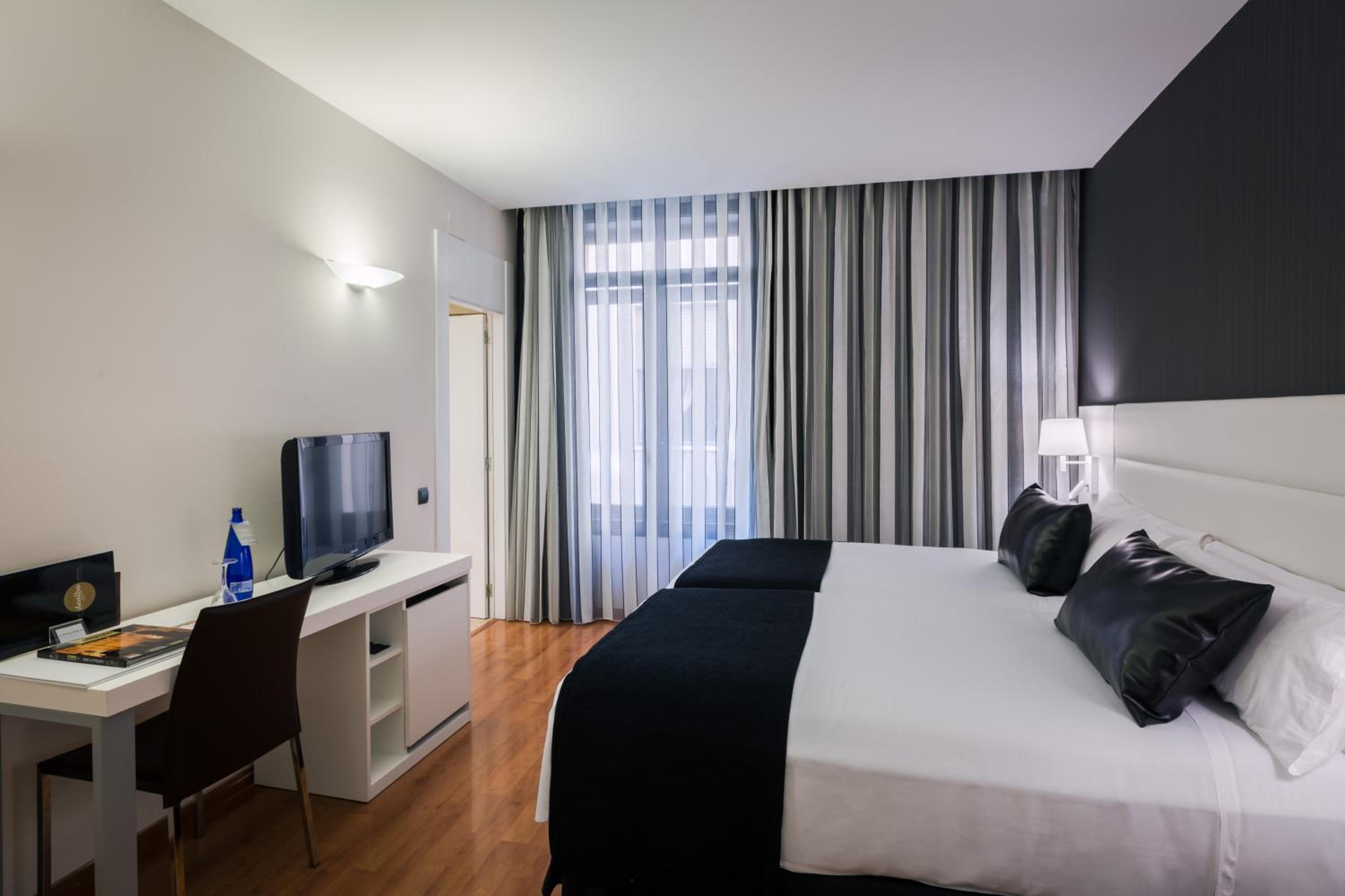 Double or Twin Room - Photo 1