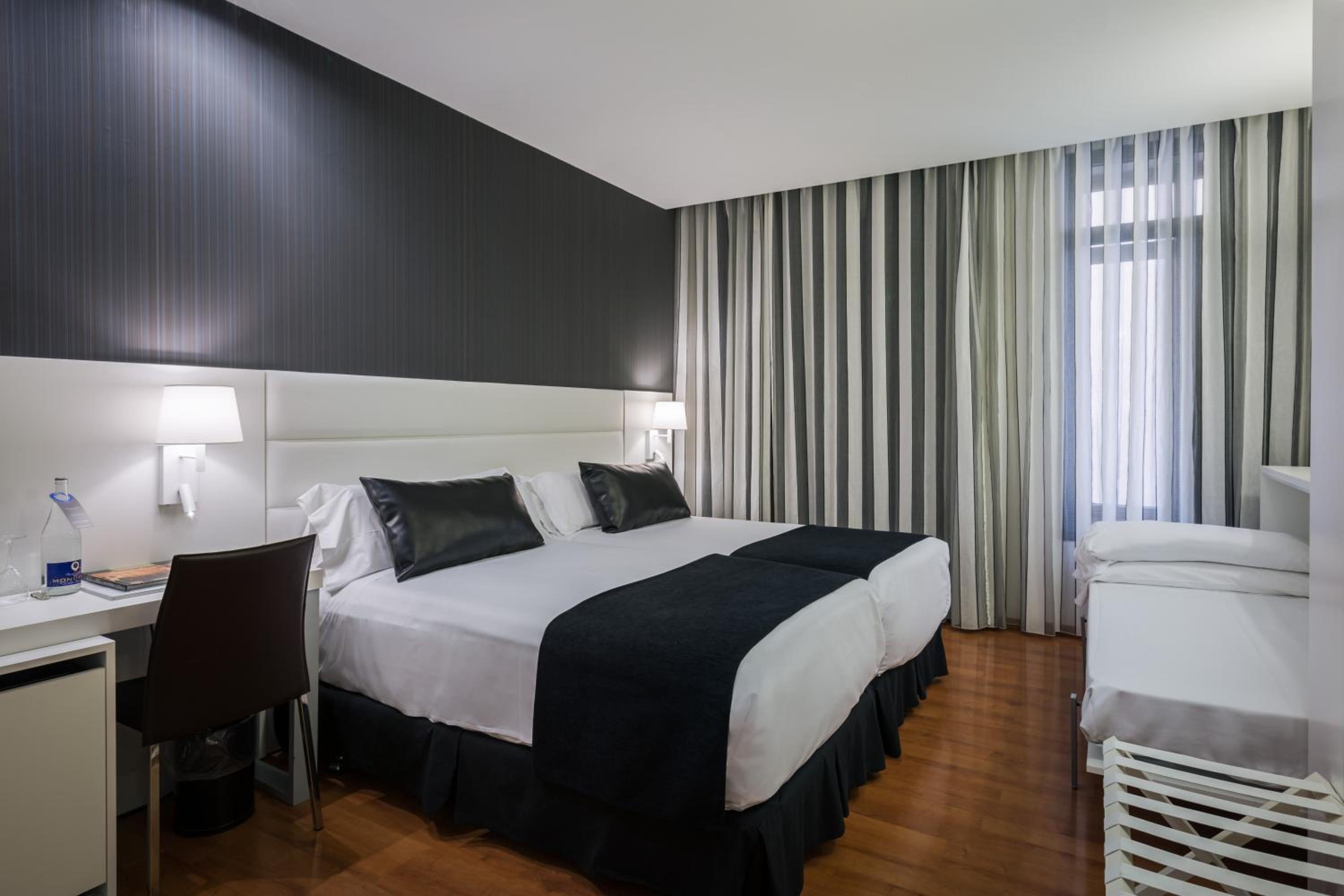 Triple Room - Photo 1