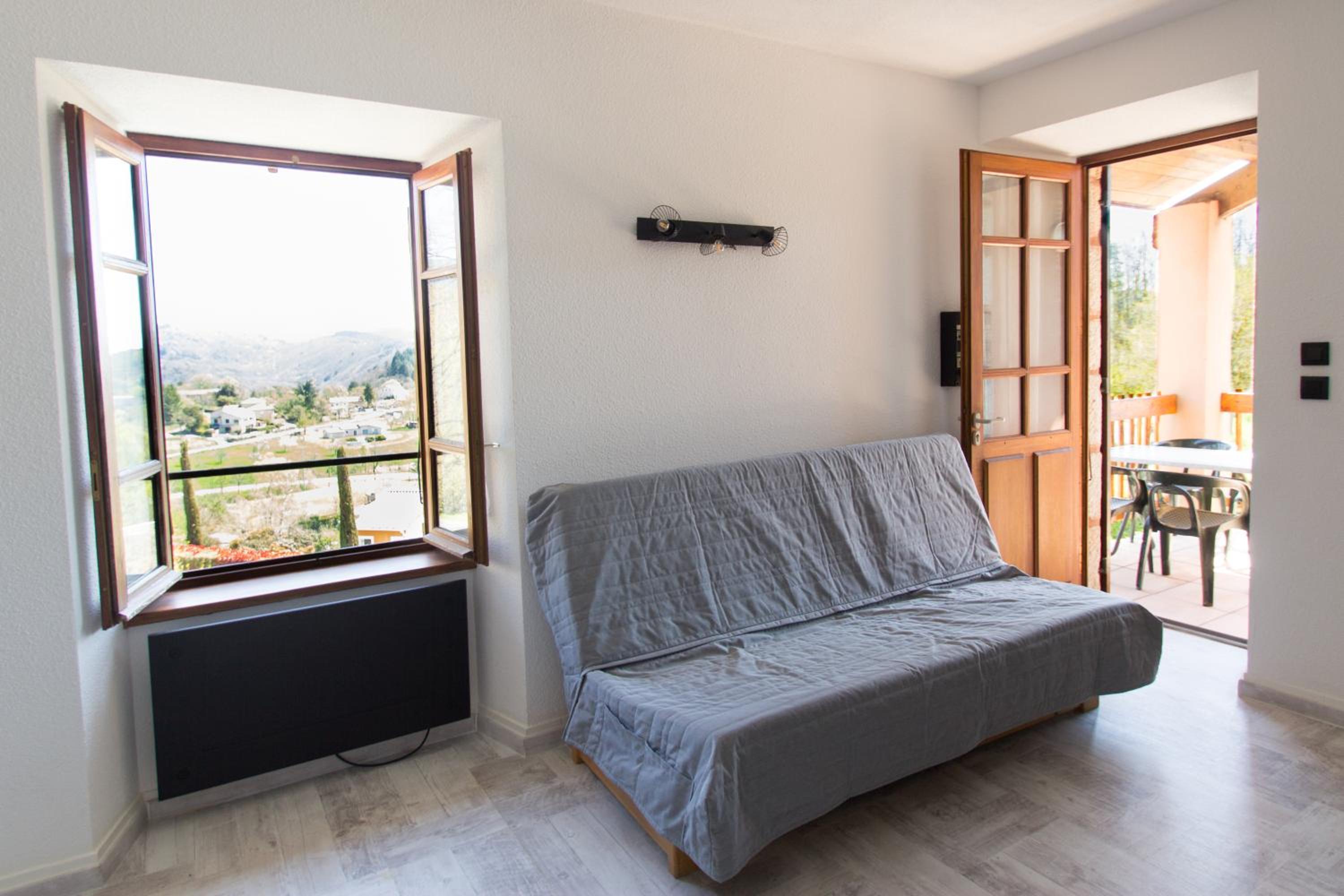 Studio Apartment with Terrace (2 Adults) photo 3