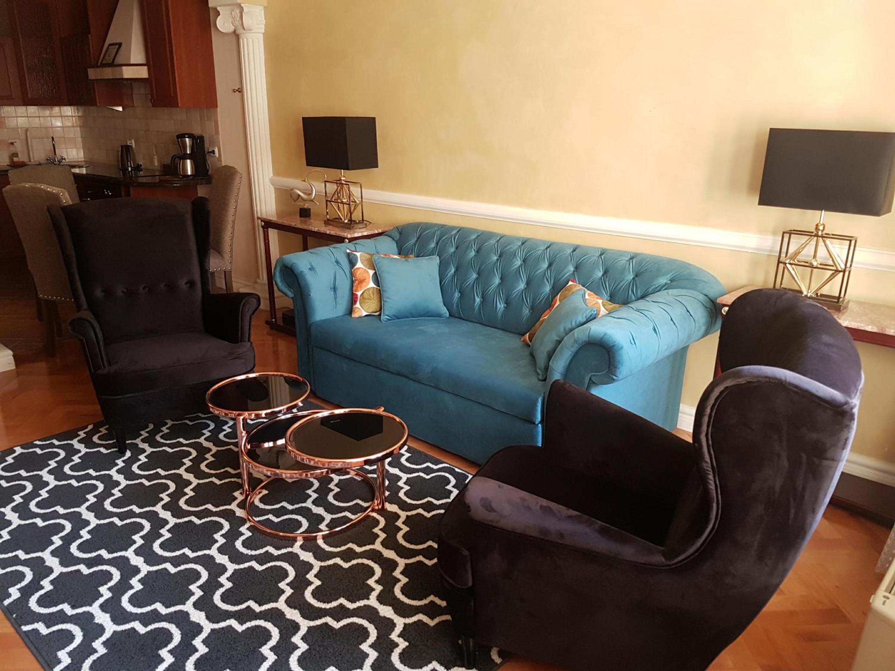 Deluxe Apartment