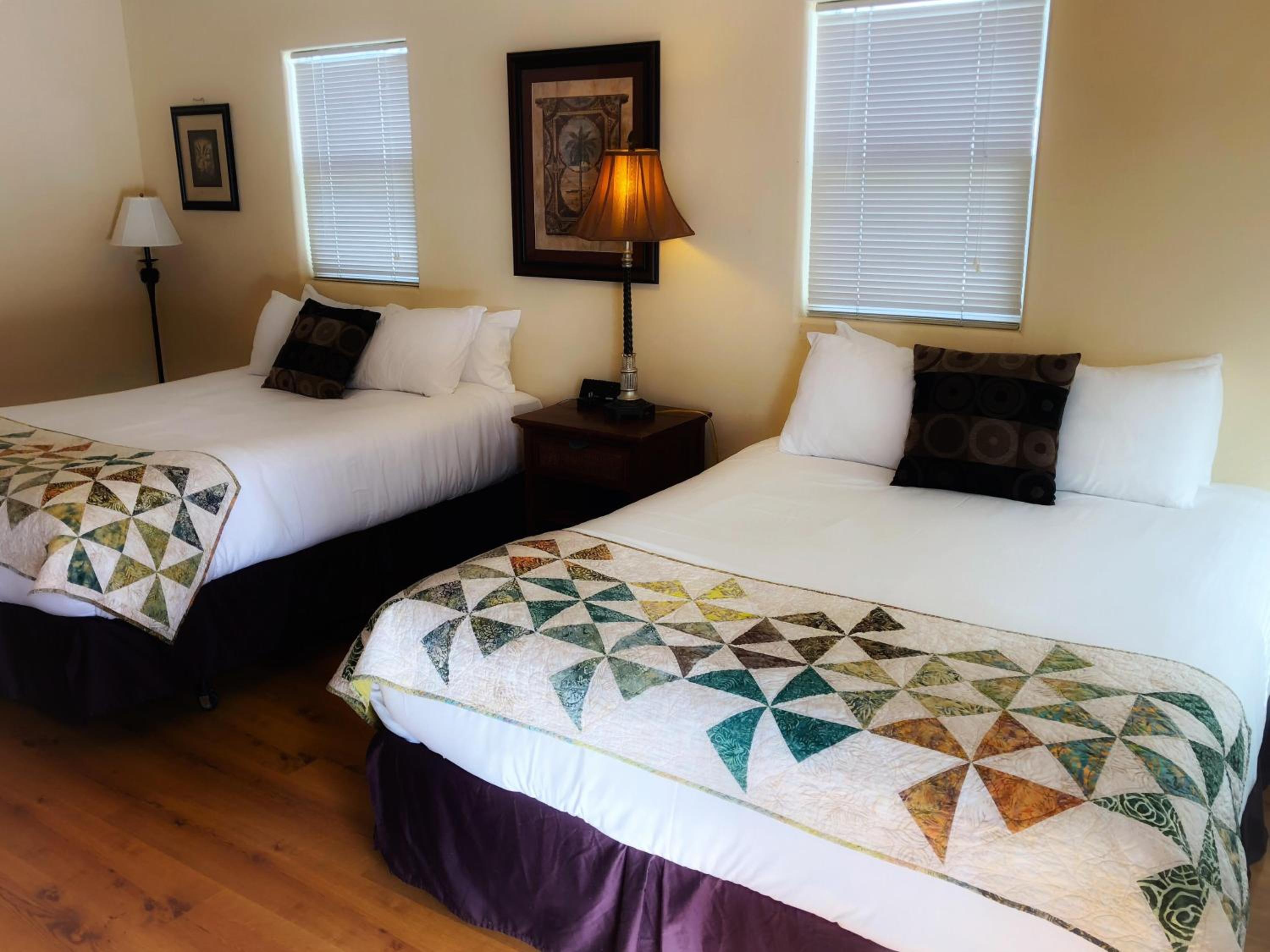 Two Queen Bungalow - Photo 1