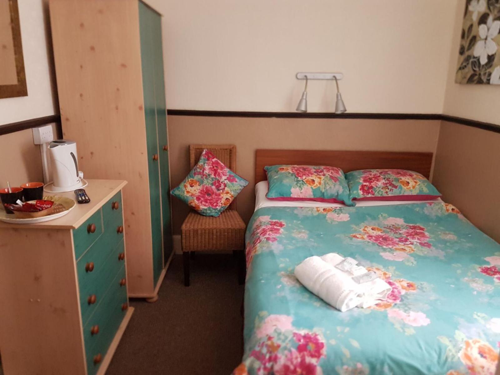 Deluxe Double Room With Shower