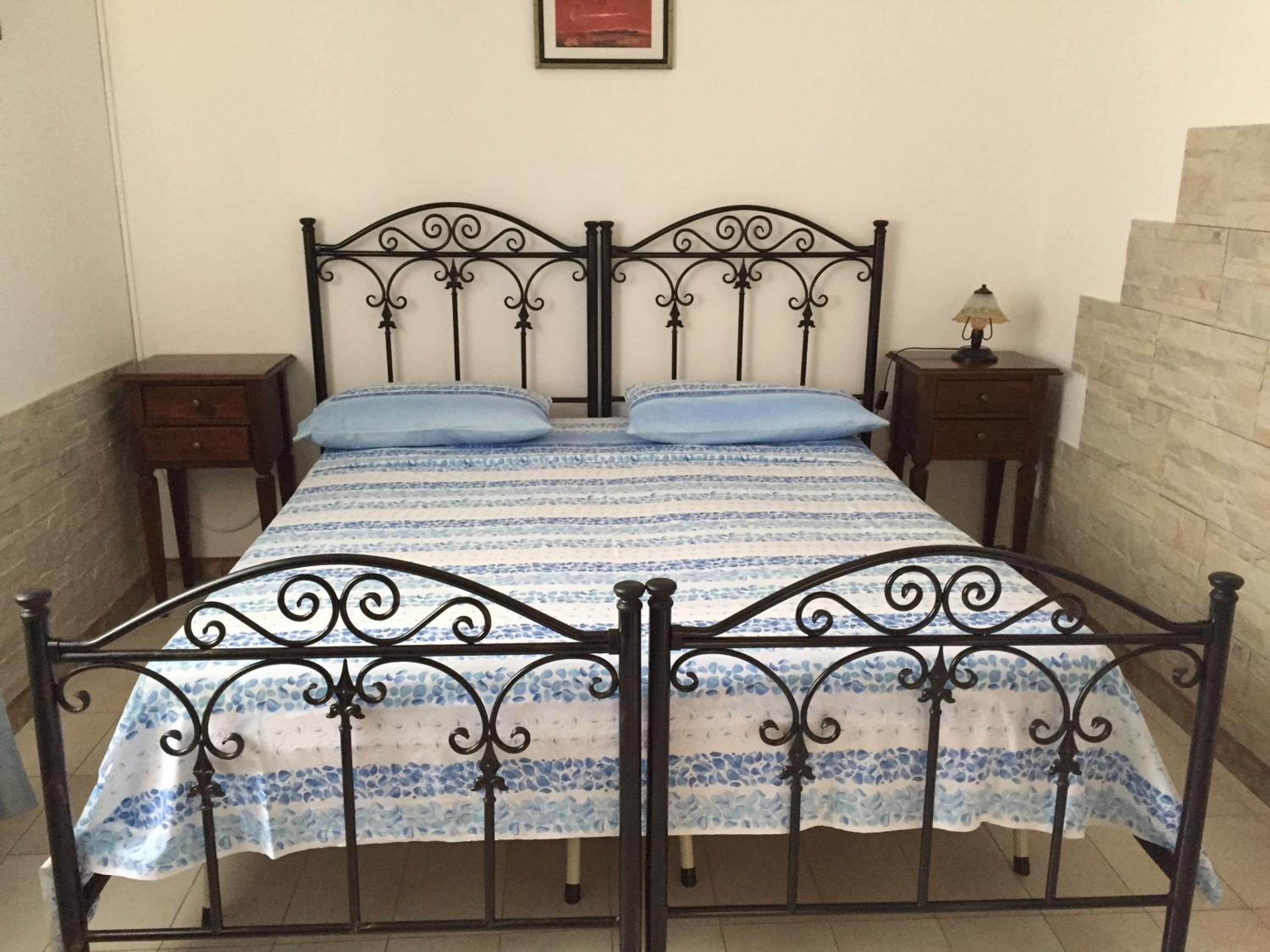 Double Room - Photo 8