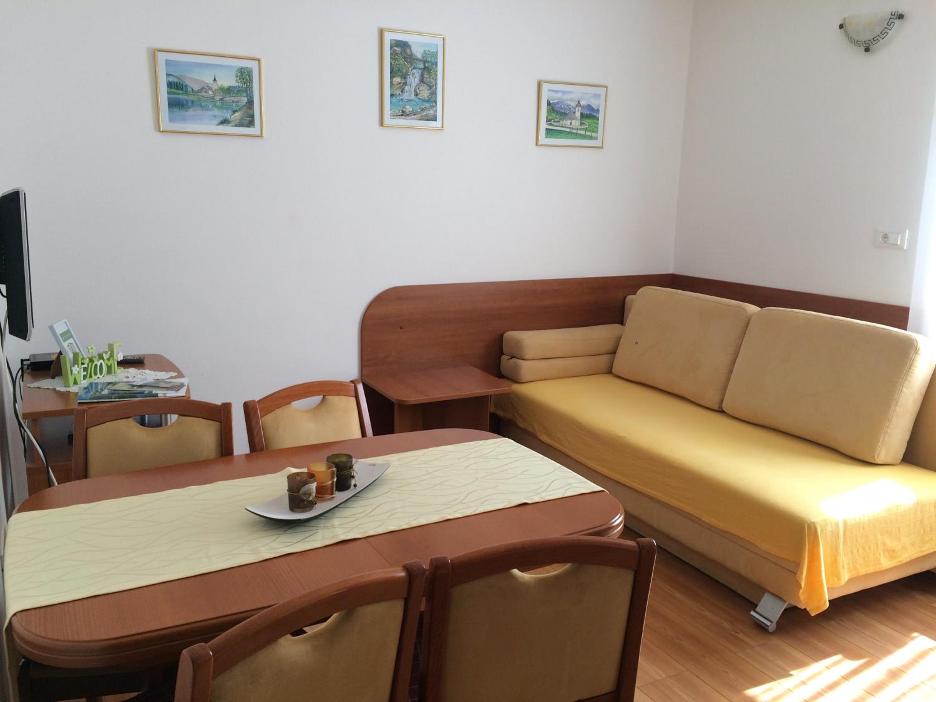 One-Bedroom Apartment - Photo 8