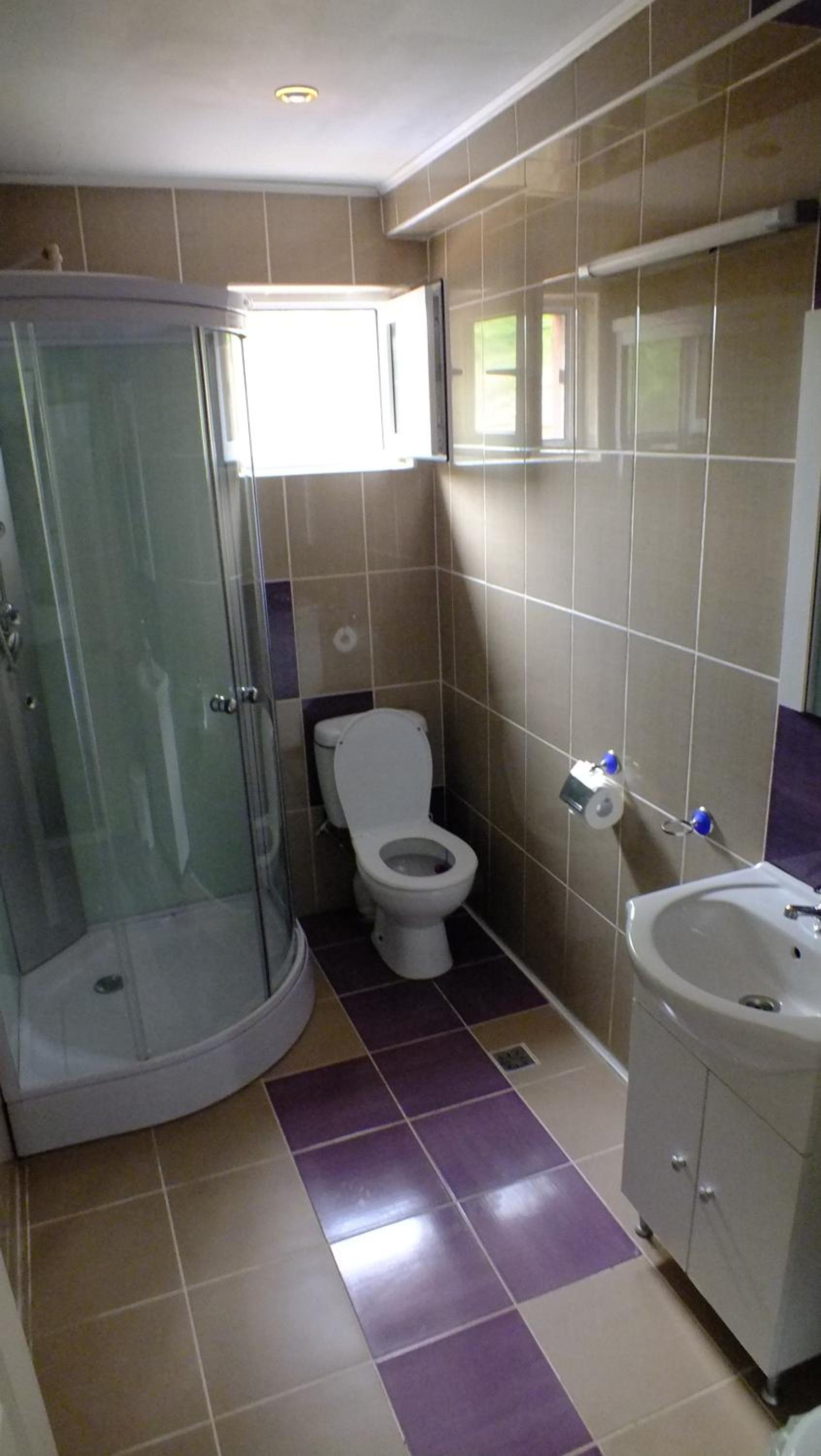 Double Room - Photo 7