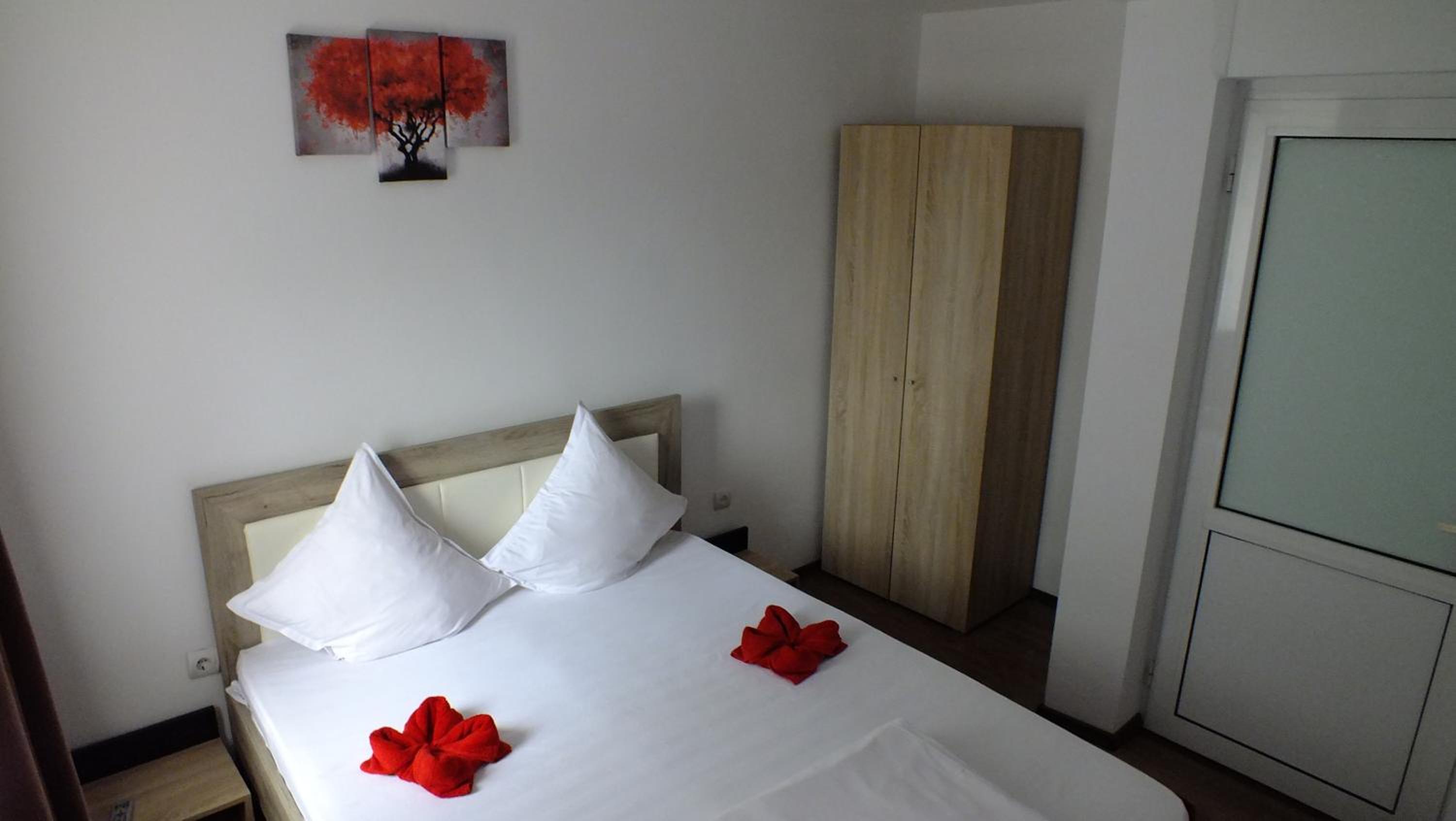 Double Room - Photo 4
