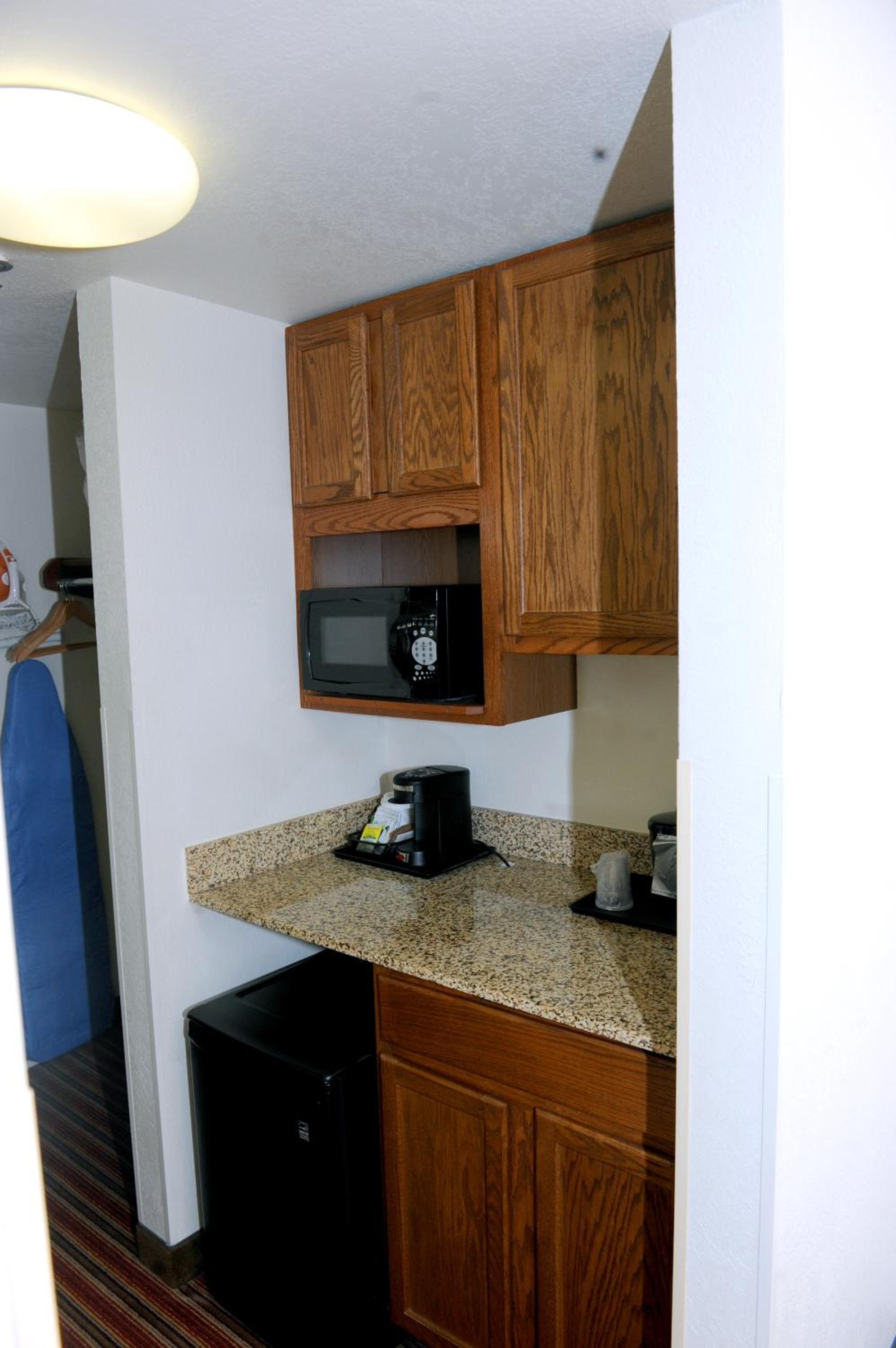 One-Bedroom Suite With Two Double Beds