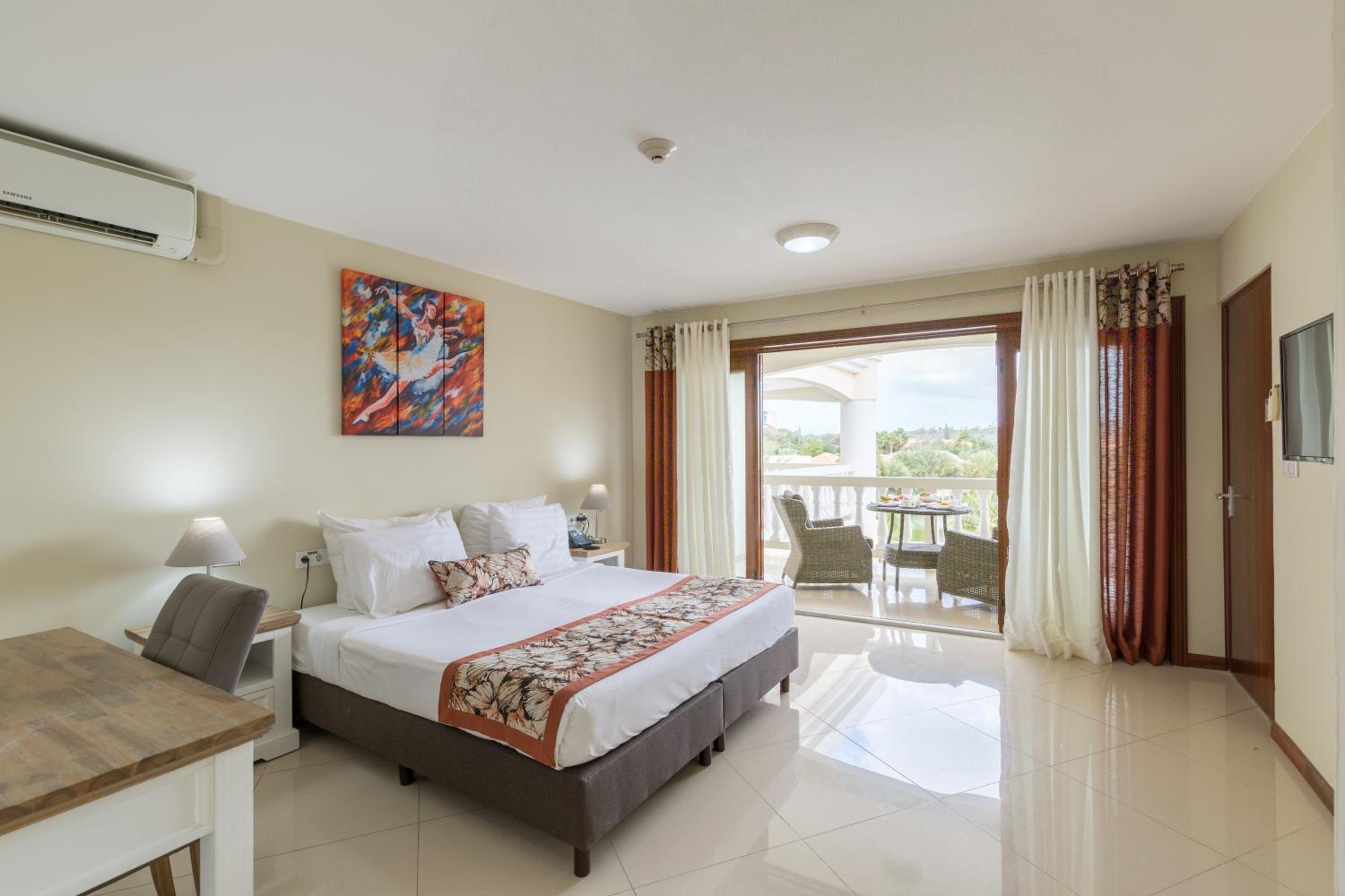Two-Bedroom Suite photo 3