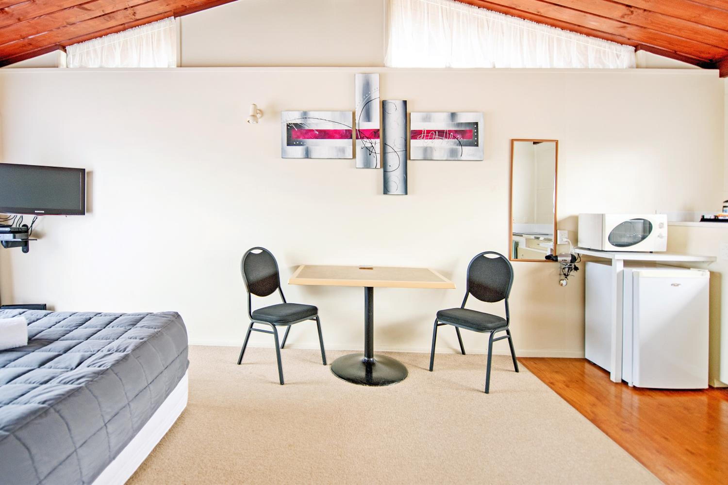 One-Bedroom Family Apartment photo 1