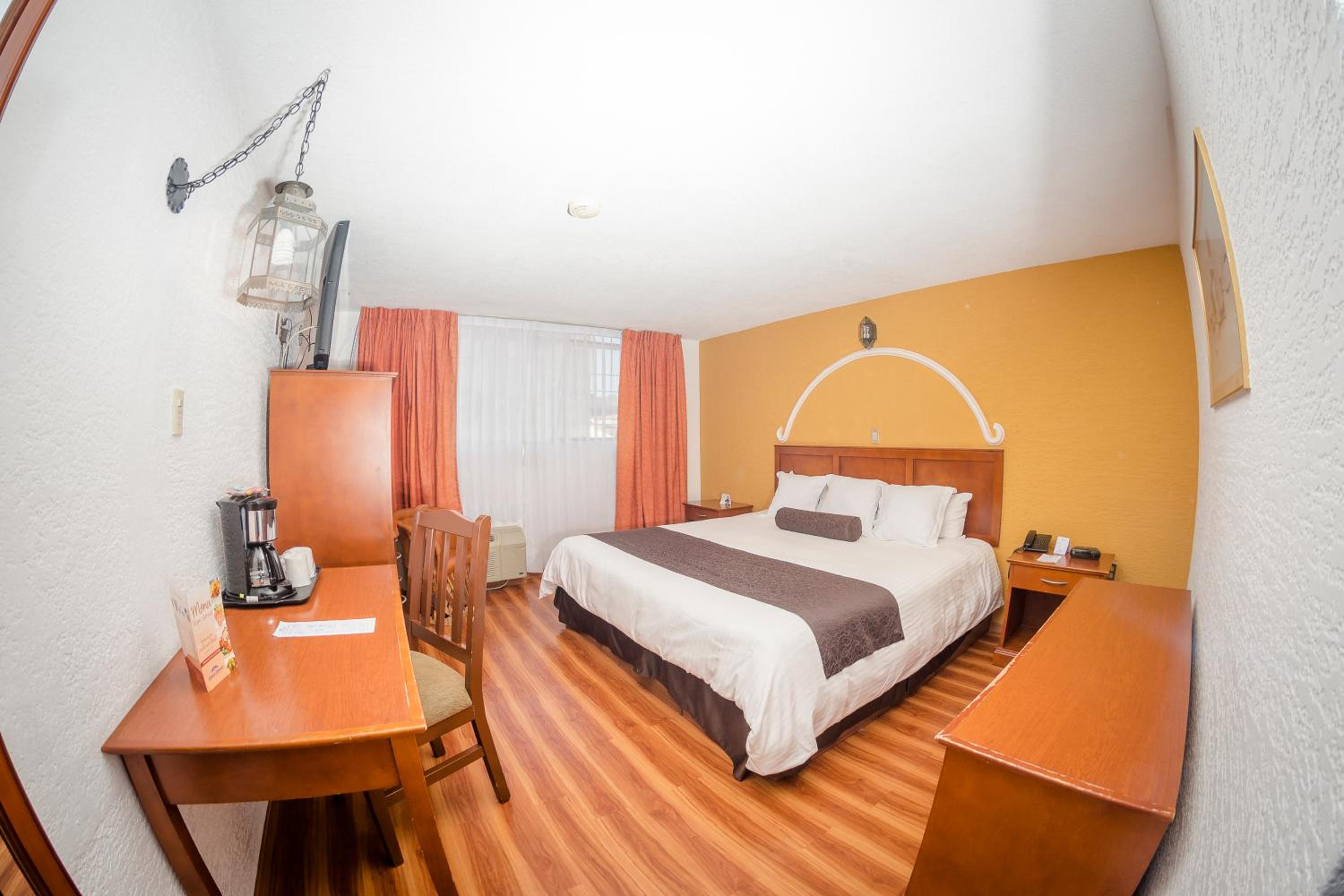 Executive King Room - Non-Smoking - Photo 1