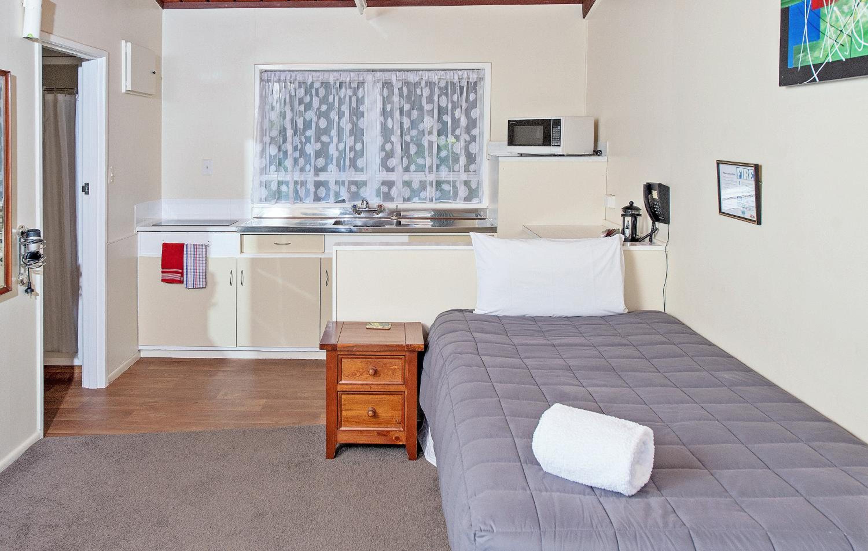 One-Bedroom Apartment photo 3