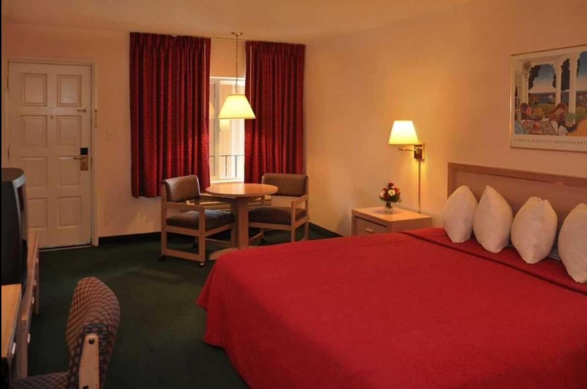 Deluxe Queen Room photo 2